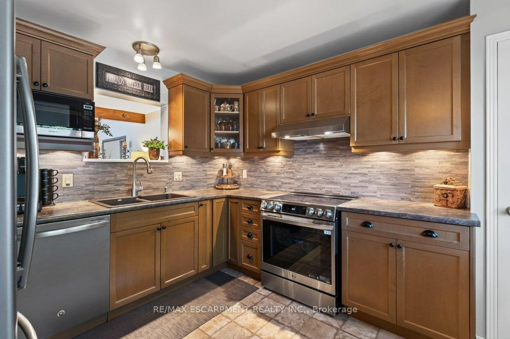 55 Kerman Avenue 55, Grimsby, ON L3M 5G2 photo 4