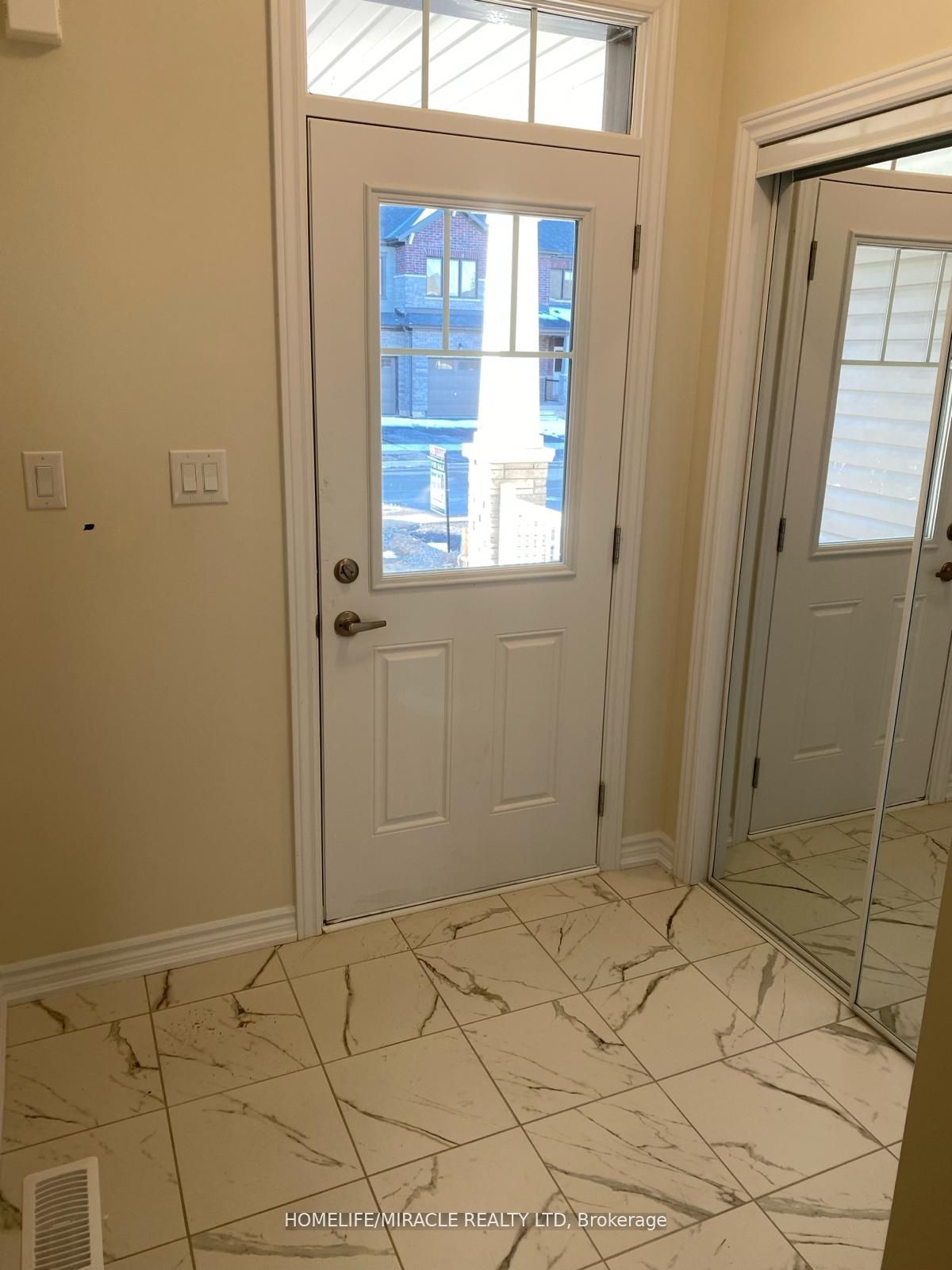 56 Sun Haven Lane, Thorold, ON L2V 0K7 photo 4
