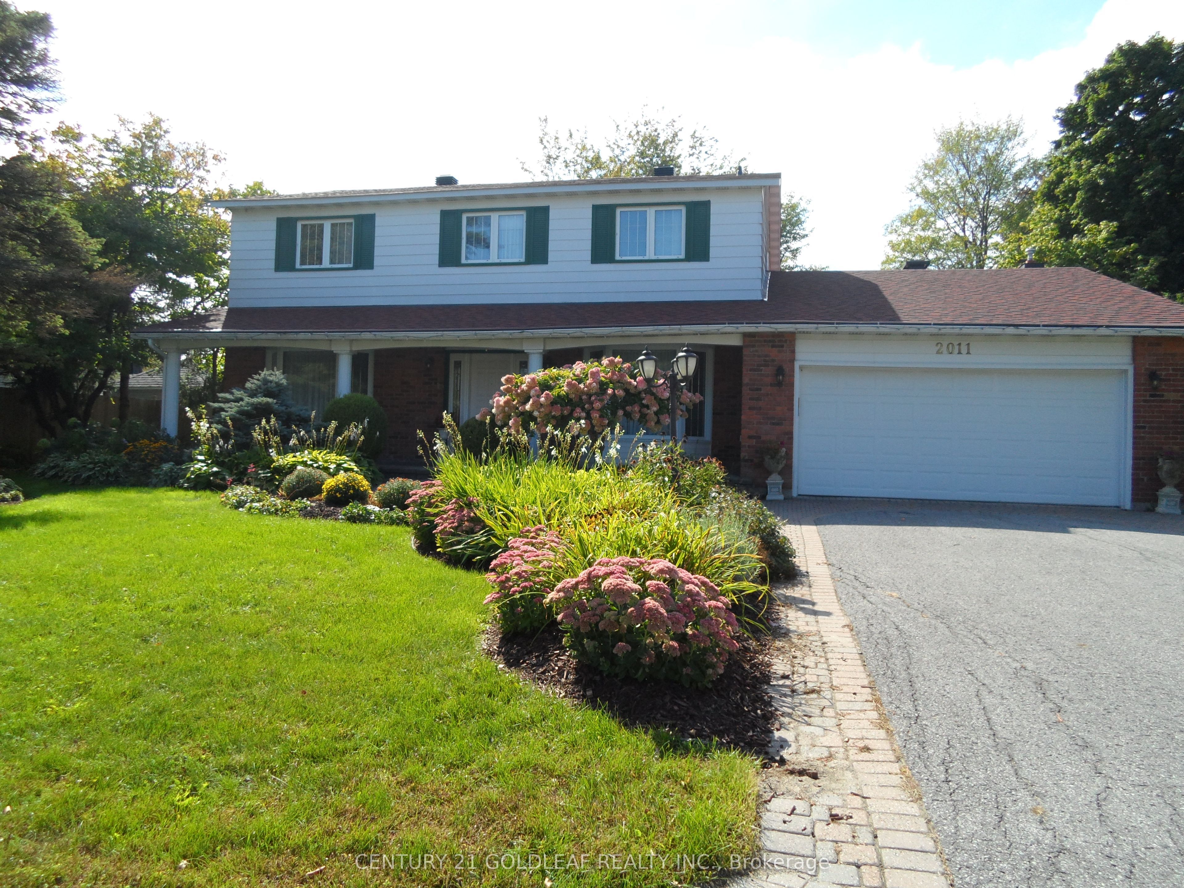 2011 Hollybrook Crescent, Beacon Hill North - South and Area, ON K1J 7Y5