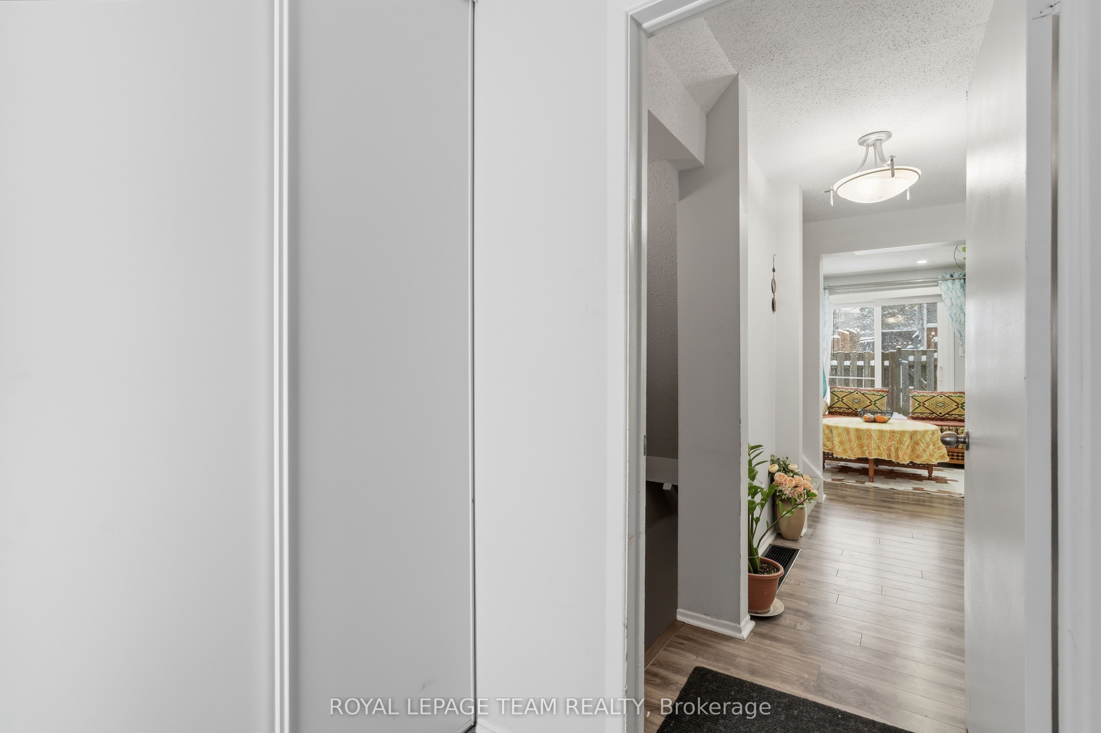 3333 Mccarthy Road 33, Hunt Club - Windsor Park Village and Area, ON K1V 9X5 photo 4