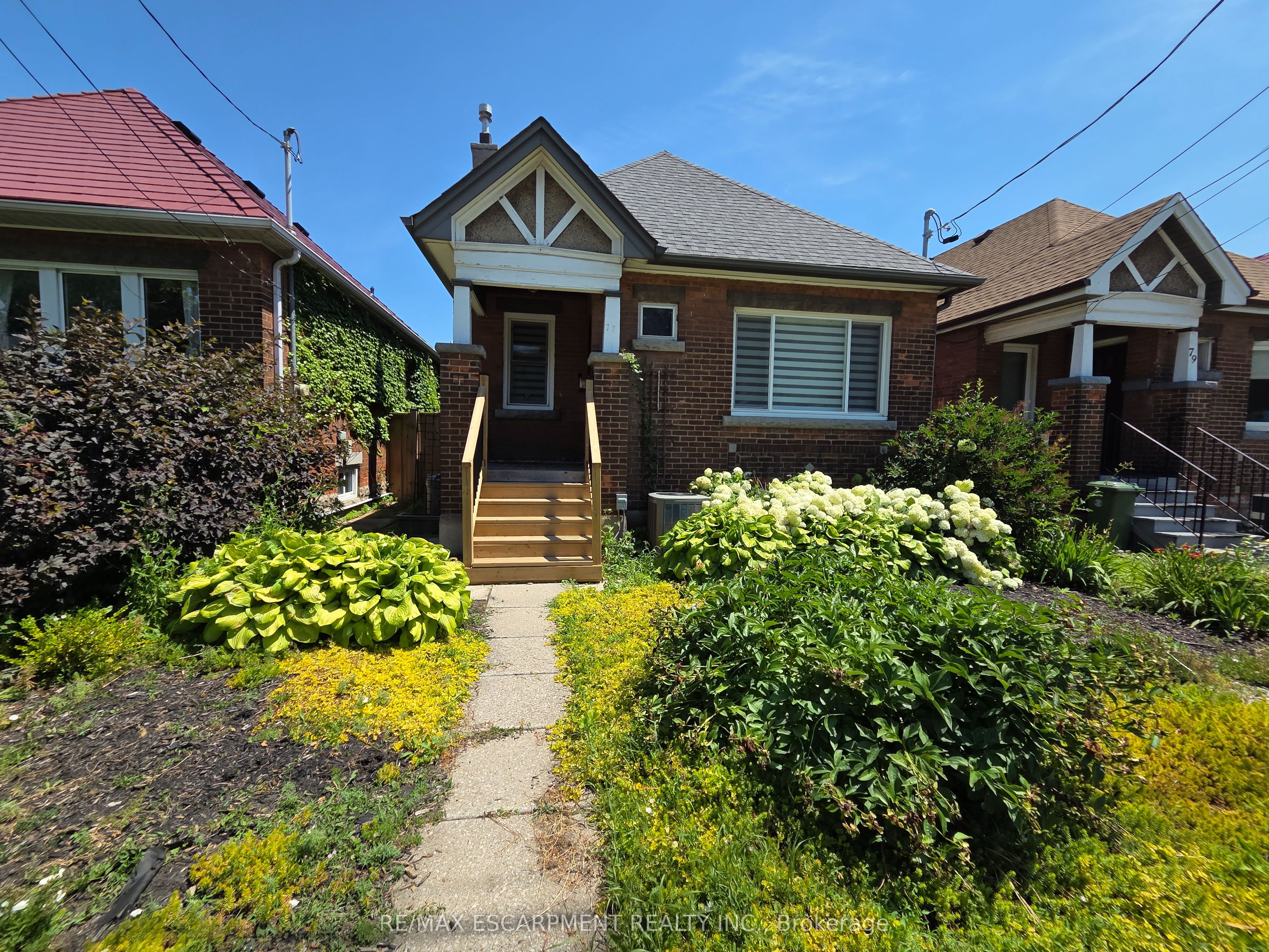 77 Paradise Road S, Hamilton, ON L8S 1S3