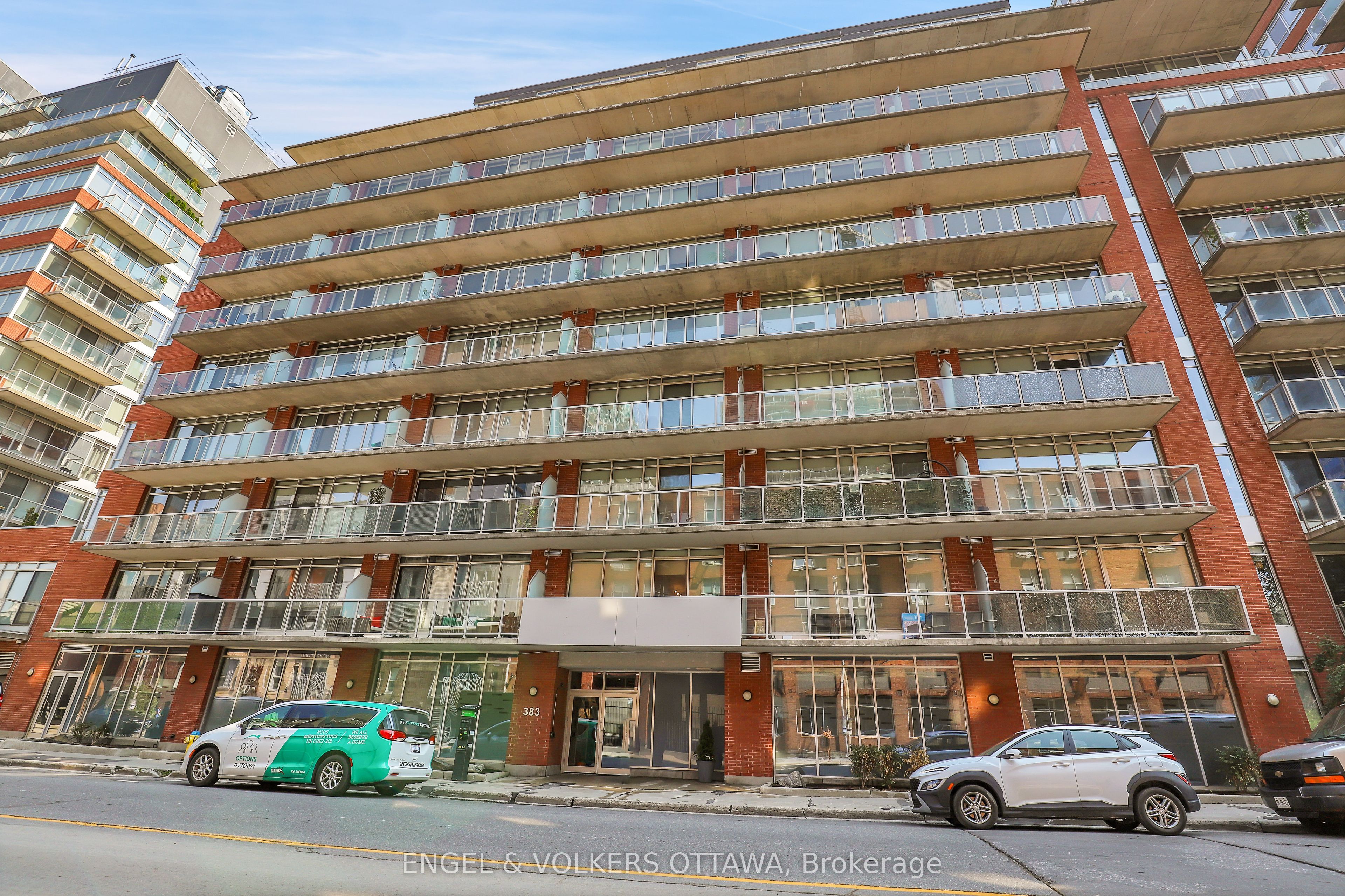 383 Cumberland Street 406, Lower Town - Sandy Hill, ON K1N 1J7 photo 2