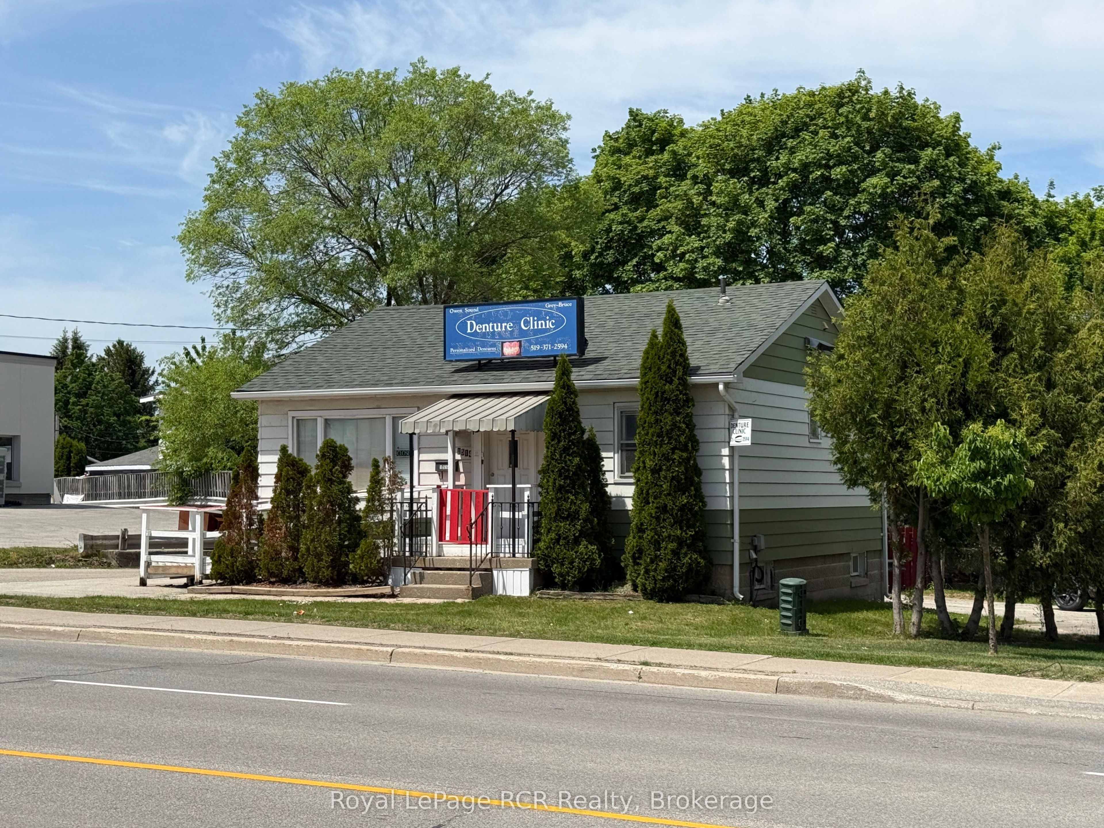 1514 9th Avenue E, Owen Sound, ON N4K 3G1 photo 2