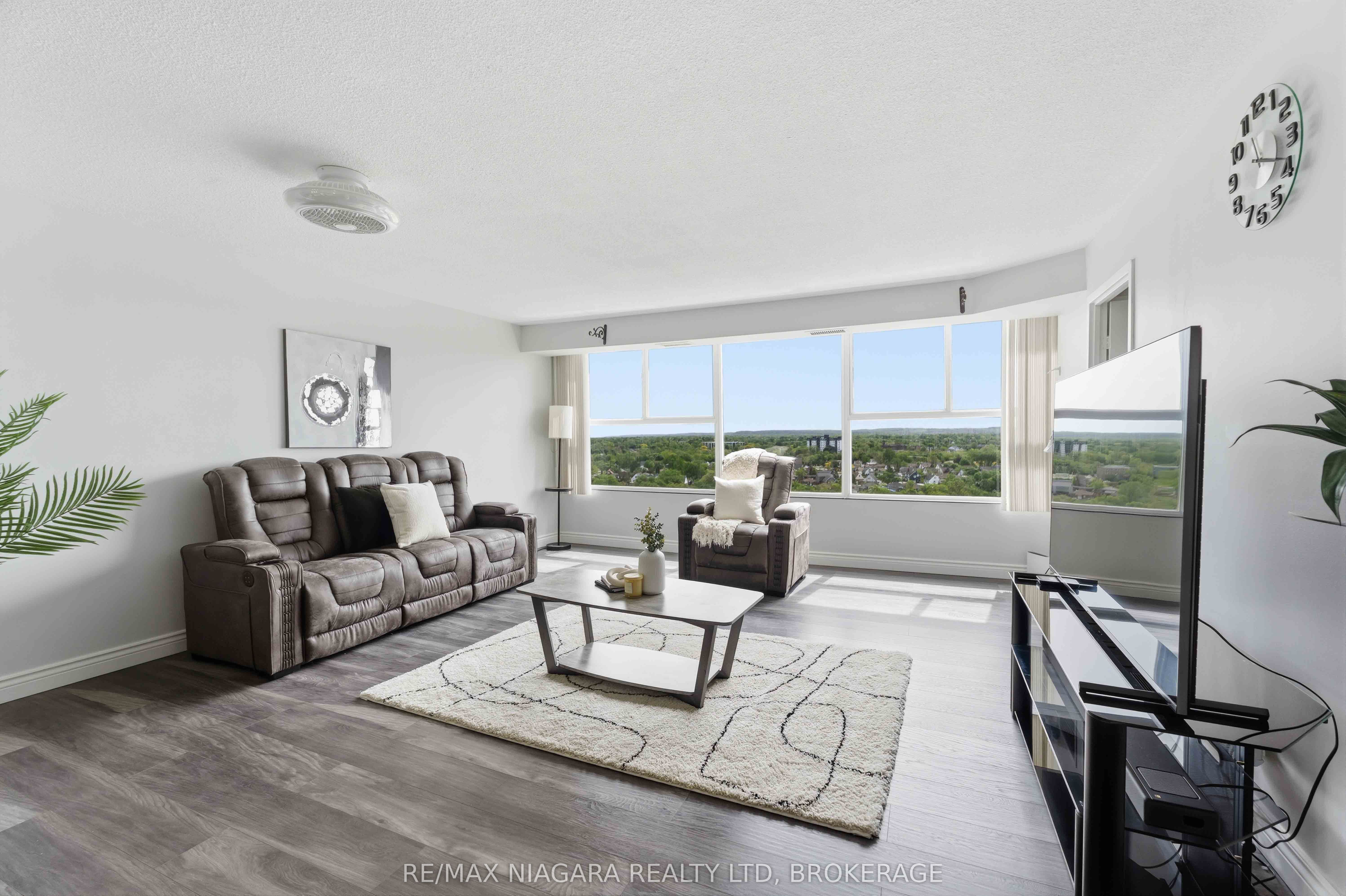 7 GALE Crescent 1207, St. Catharines, ON L2R 7M8 photo 3