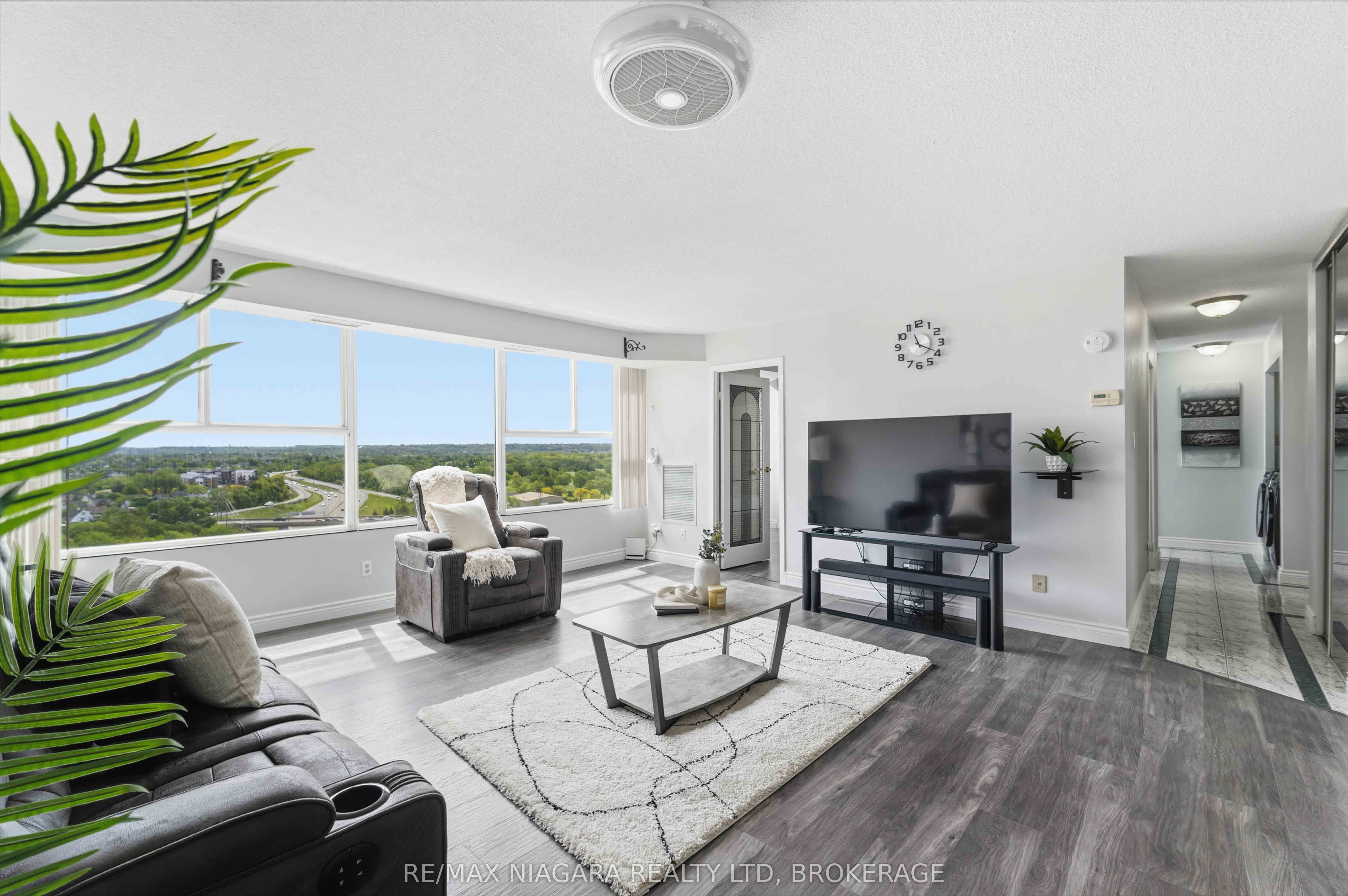 7 GALE Crescent 1207, St. Catharines, ON L2R 7M8 photo 4