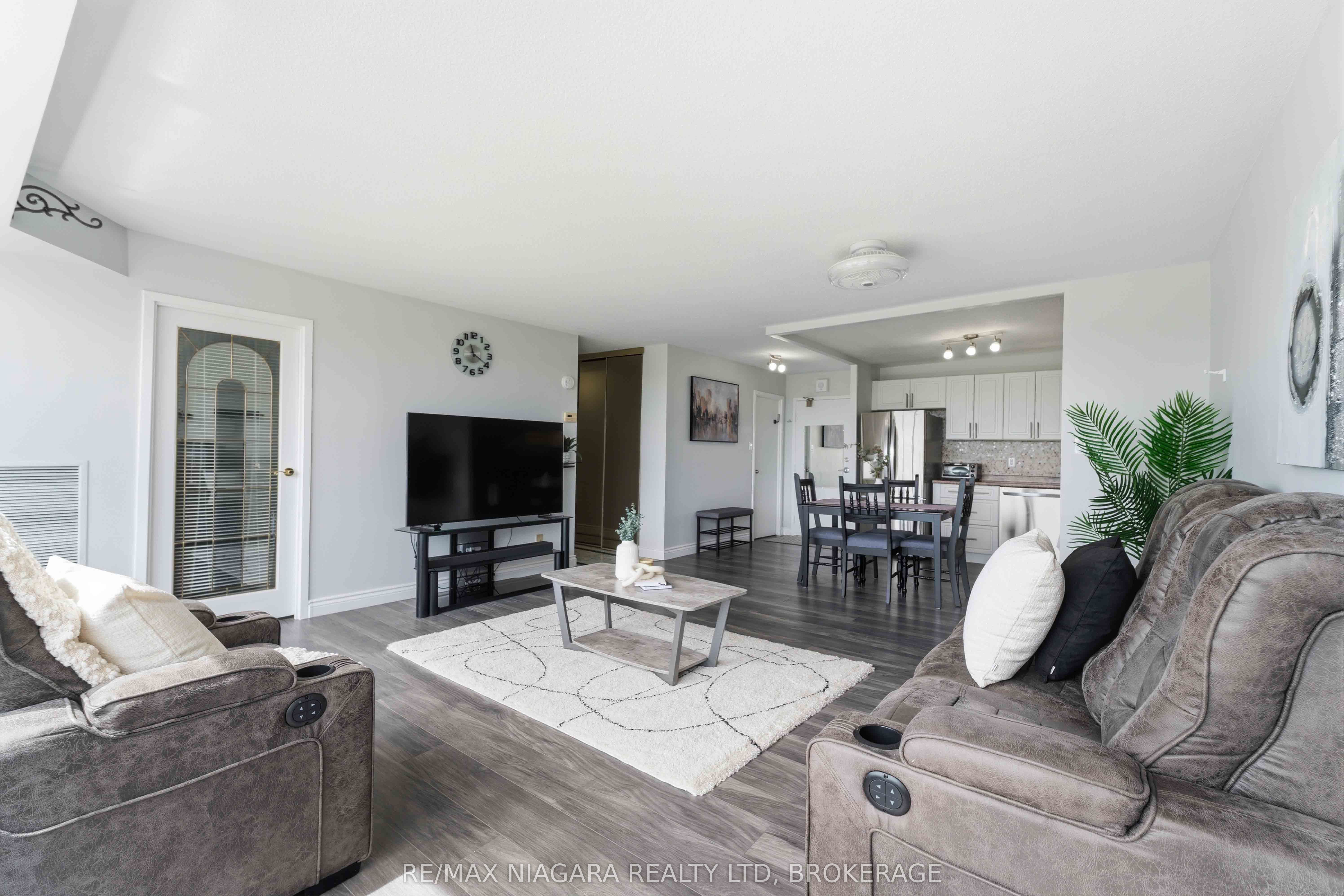 7 GALE Crescent 1207, St. Catharines, ON L2R 7M8 photo 5