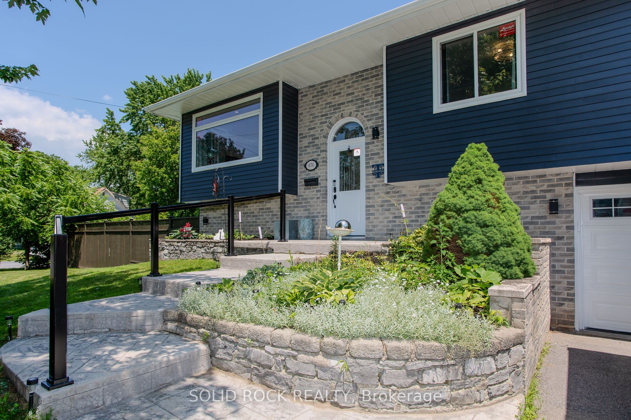 676 Centre Street, Kingston, ON K7M 5E4 photo 3