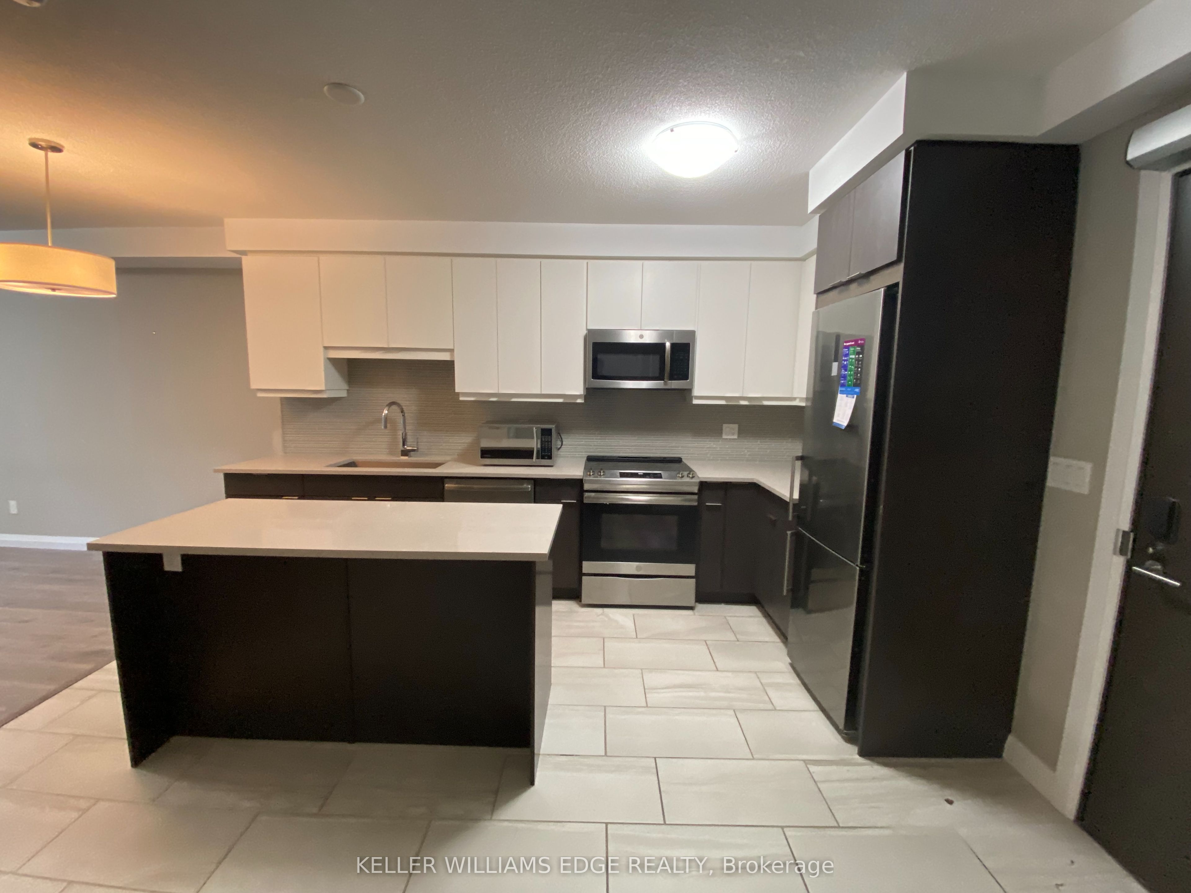 63 Arthur Street S 202, Guelph, ON N1E 0A8 photo 3