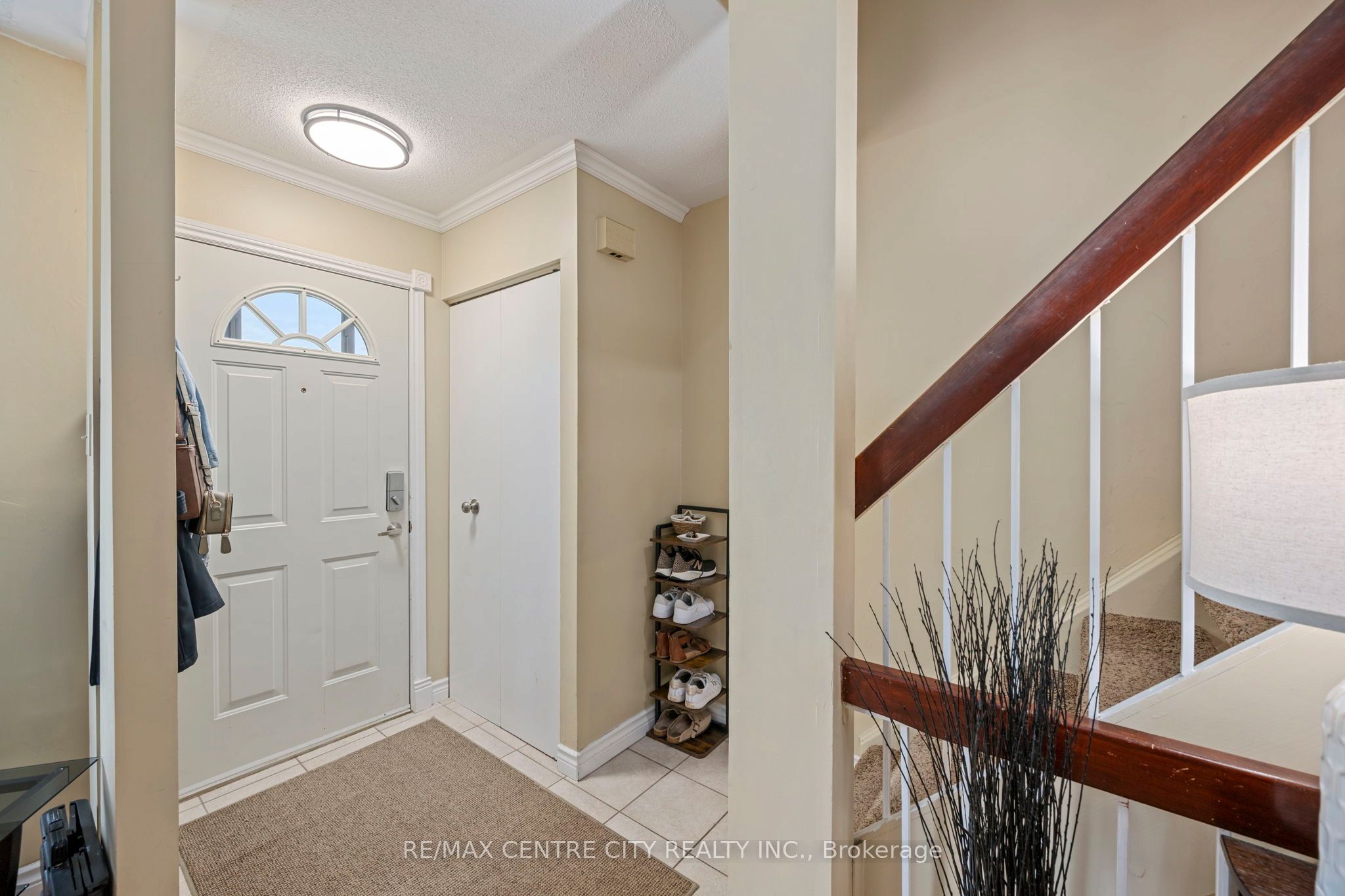 475 Sandringham Crescent 9, London South, ON N6C 5B9 photo 4