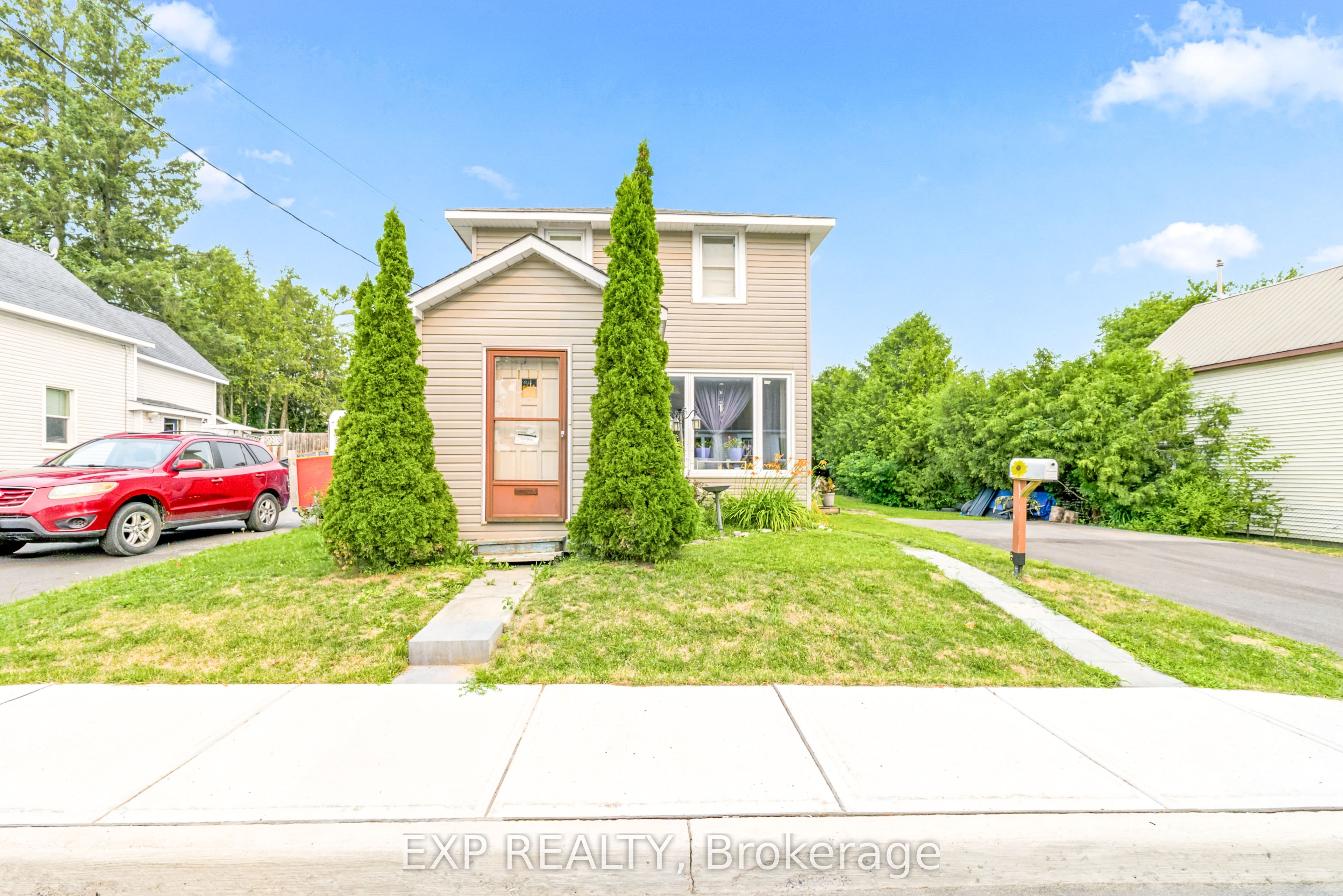 111 MACDONALD Street, Arnprior, ON K7S 2W7 photo 3