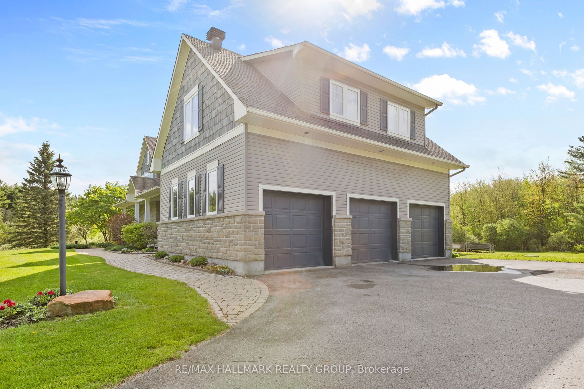 137 Goodman Drive, Kanata, ON K2W 1C7 photo 4
