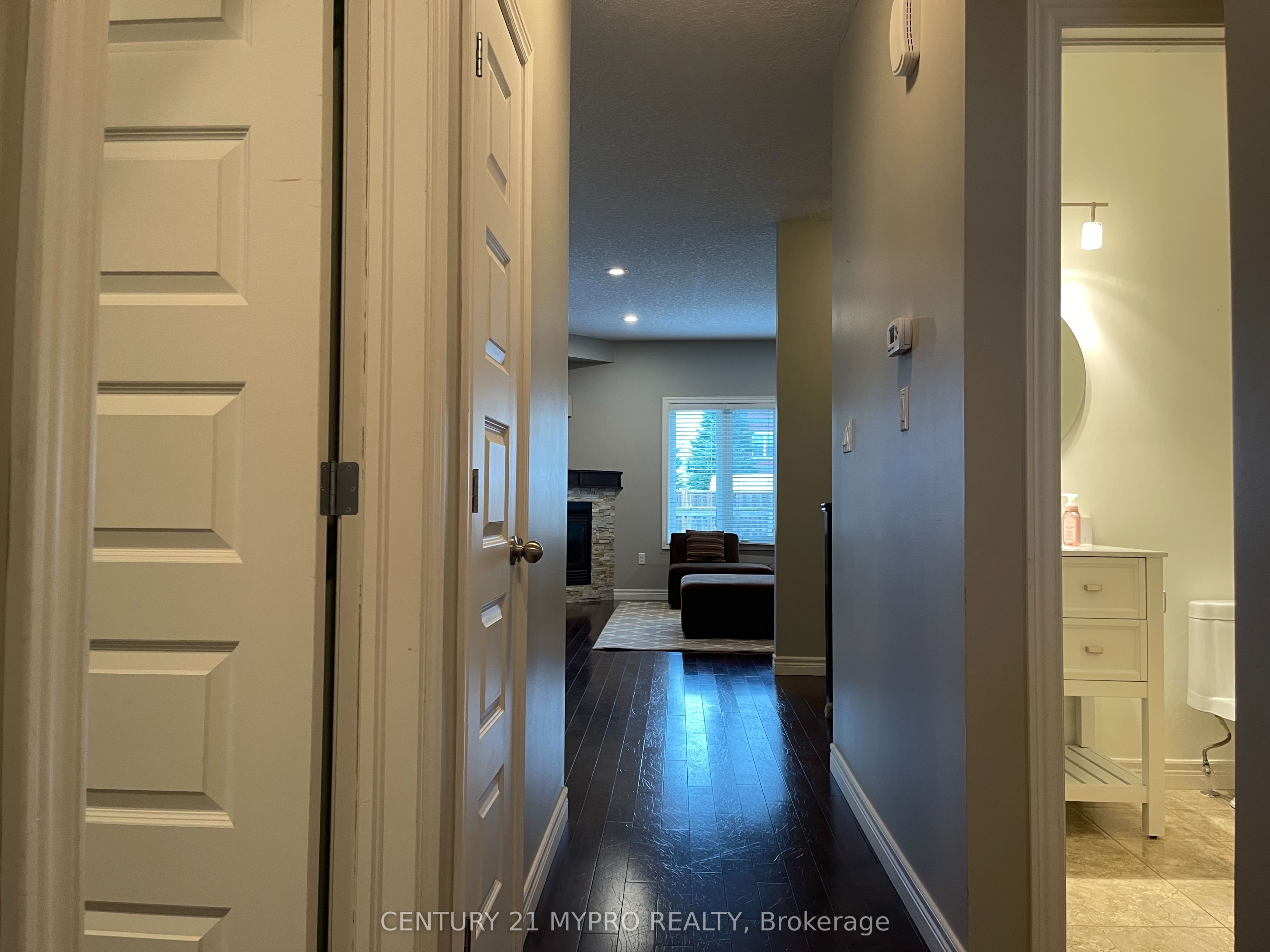 1005 Oakcrossing Gate, London North, ON N6H 0E9 photo 5