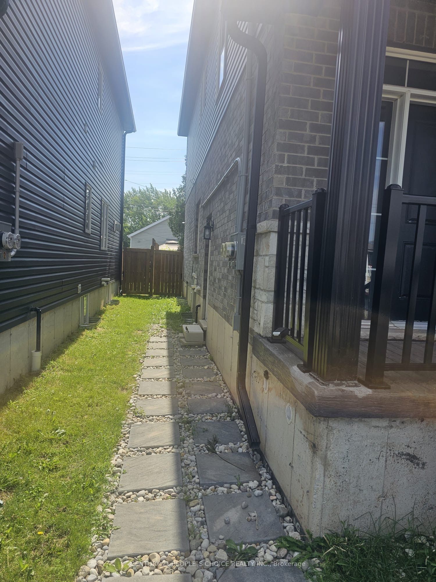 84 Beland Avenue (BSMT), Hamilton, ON L8H 6C1 photo 3