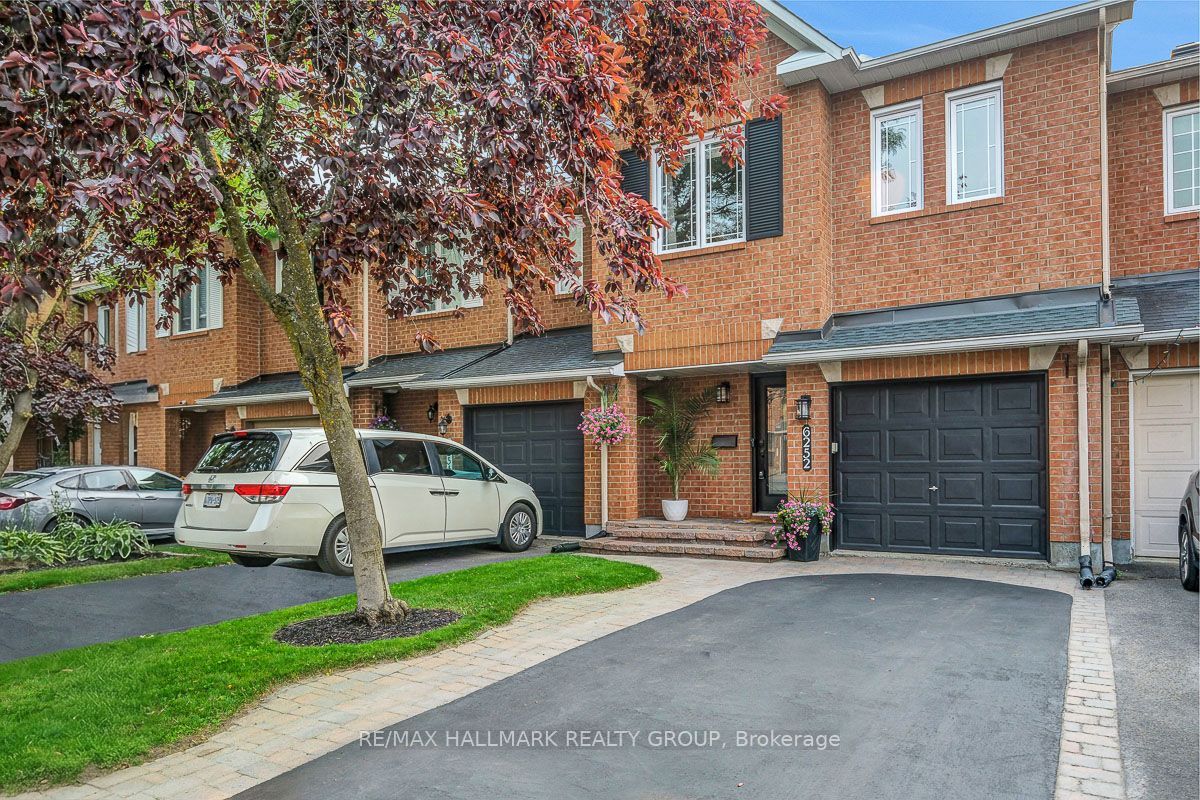 6252 Sablewood Place, Orleans - Convent Glen and Area, ON K1C 7M5
