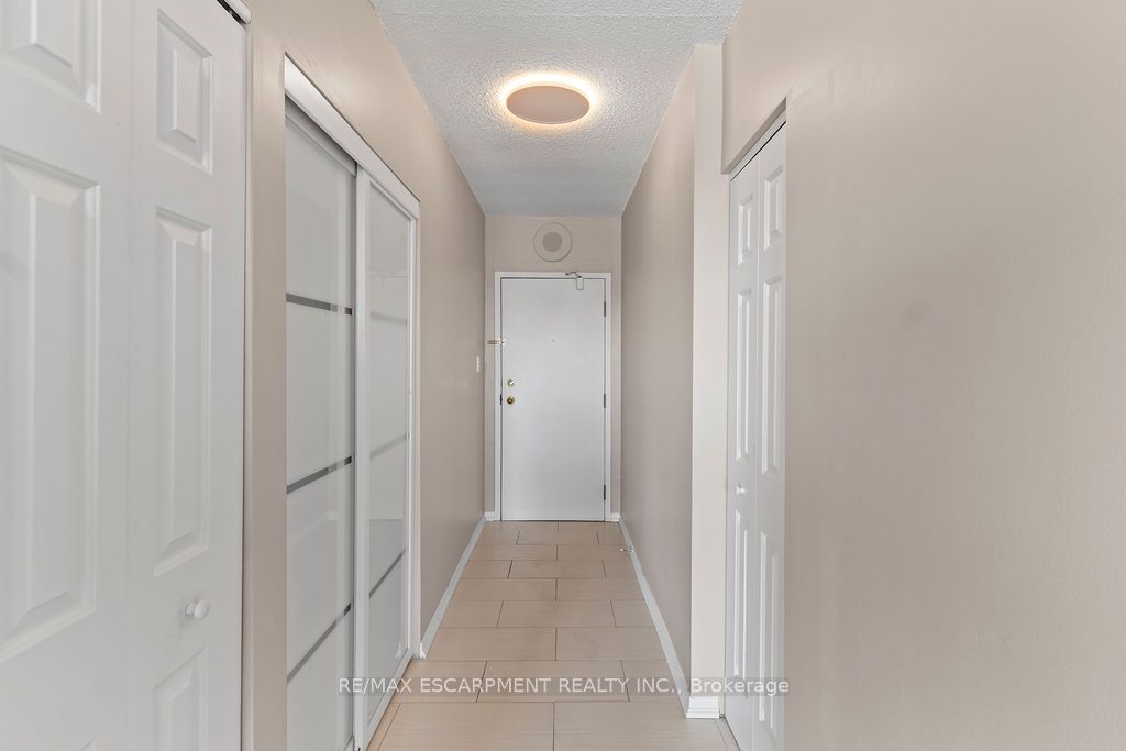 36 James Street S 810, Hamilton, ON L8P 4W4
