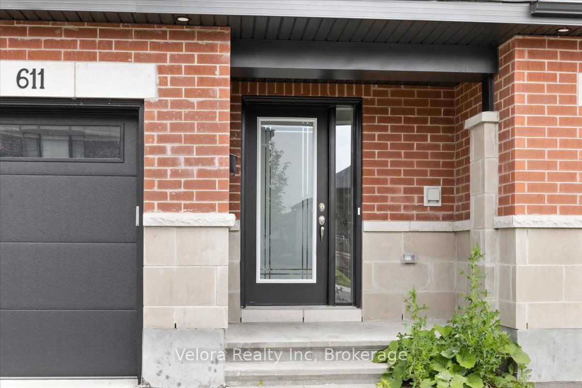 611 Knotridge Street, Orleans - Convent Glen and Area, ON K1W 0M3 photo 5