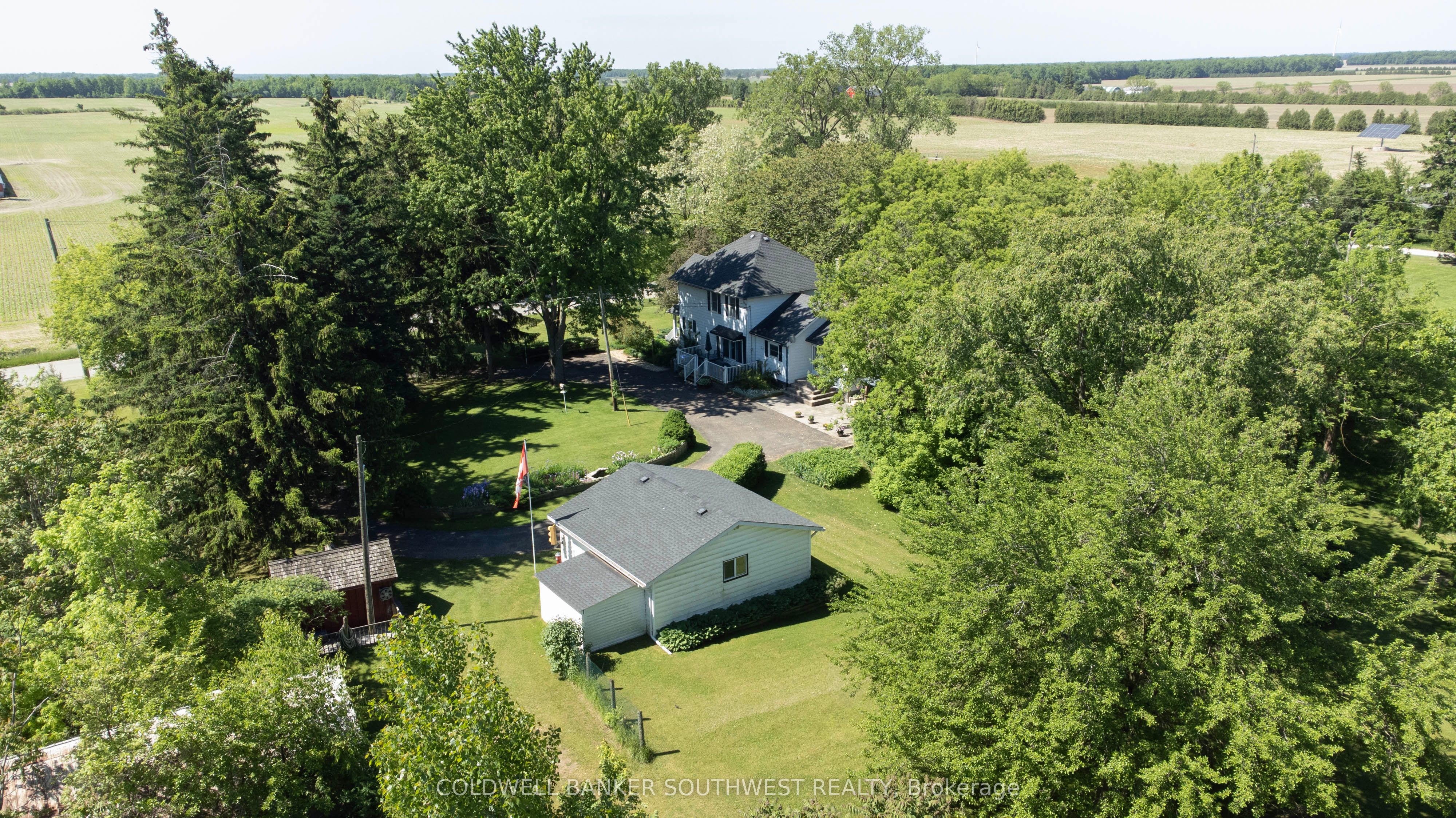 5848 DOUGLAS Line, Lambton Shores, ON N0N 1J5 photo 3