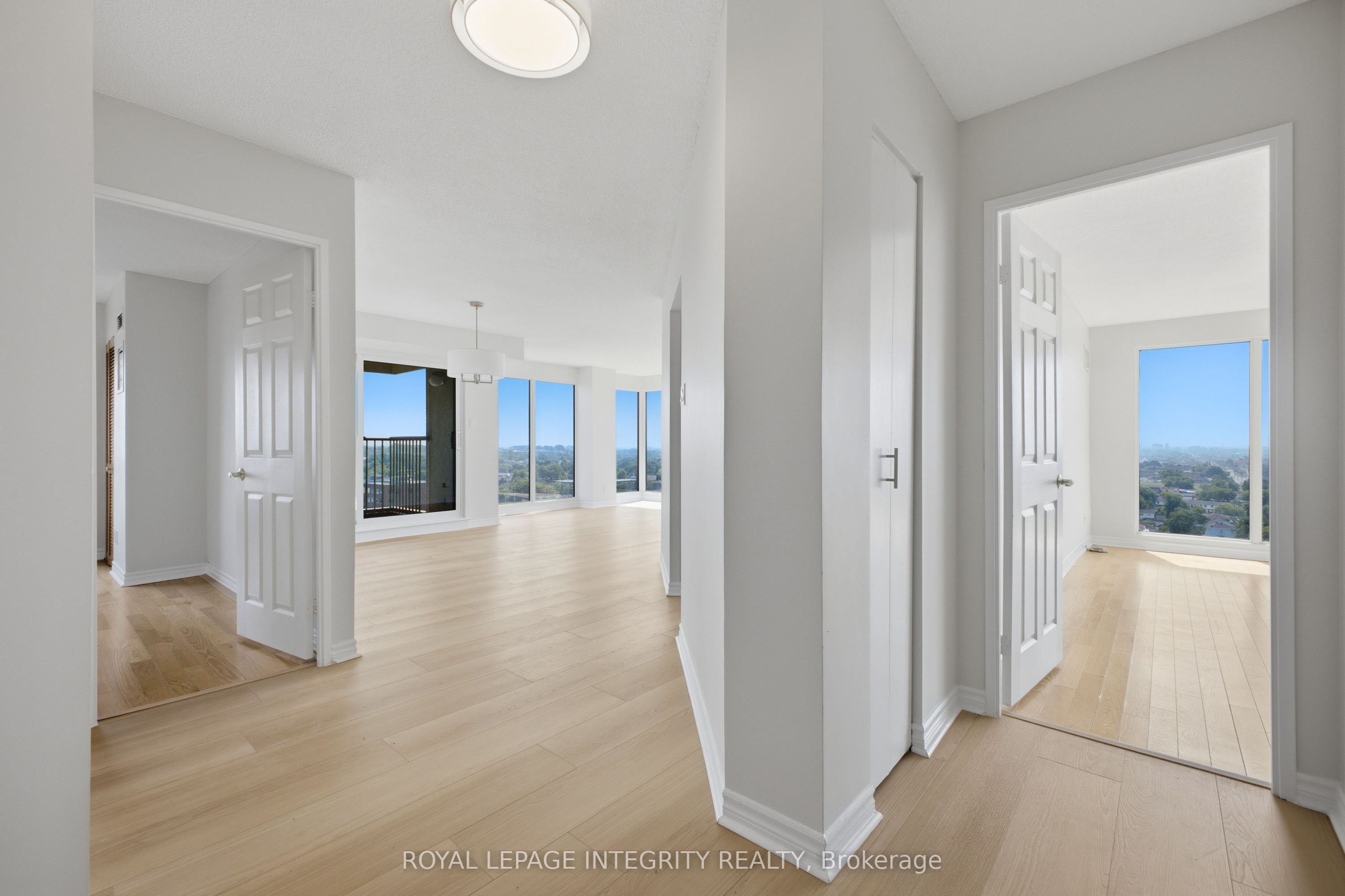 545 St Laurent Boulevard 1207, Manor Park - Cardinal Glen and Area, ON K1K 4H9 photo 5