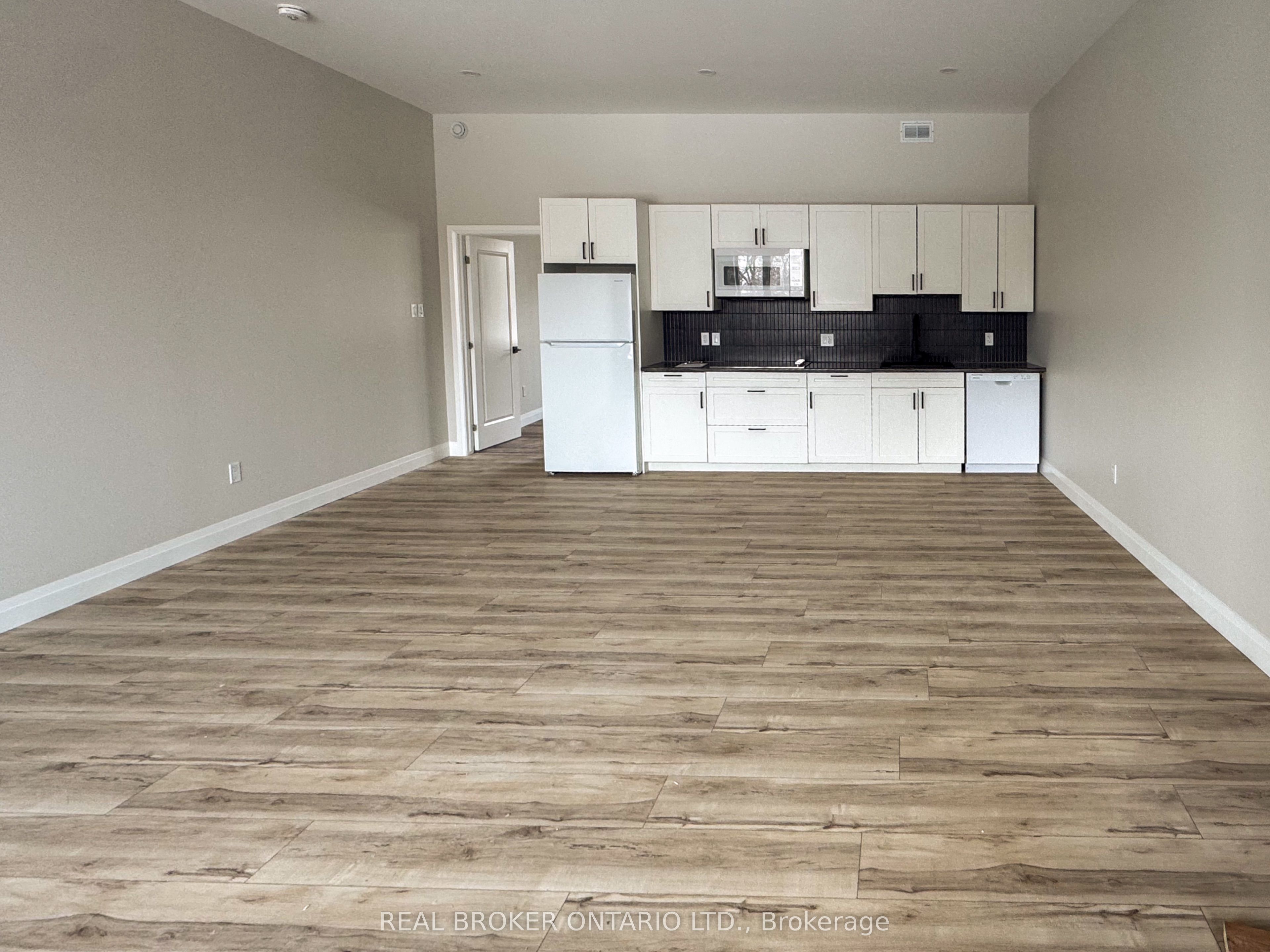 8 Clothier Street E 4, North Grenville, ON K0G 1J0 photo 5
