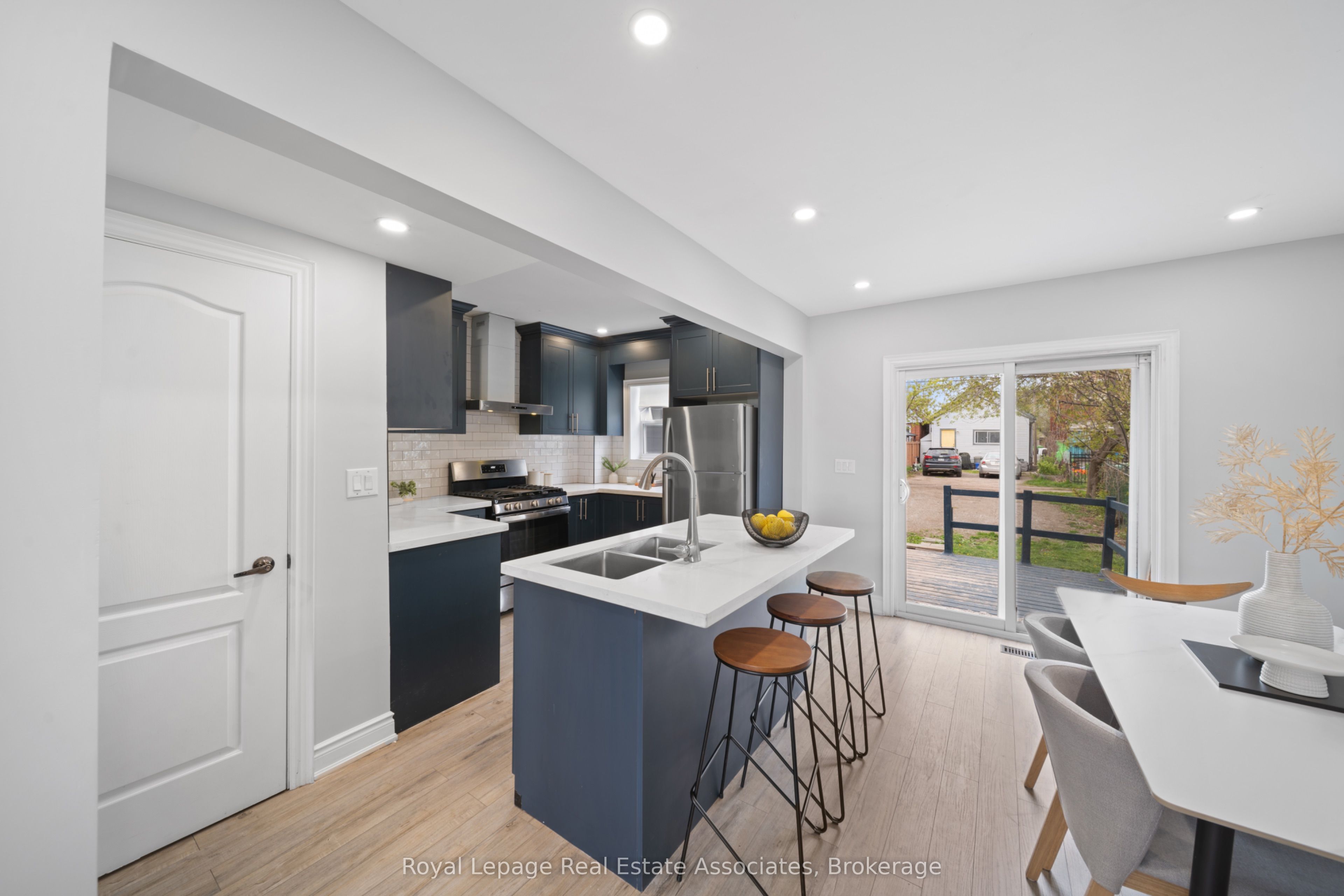 305 Weir Street N, Hamilton, ON L8H 5G4 photo 4