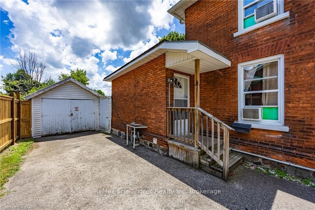 302 Simcoe Street, Woodstock, ON N4S 1H9 photo 3