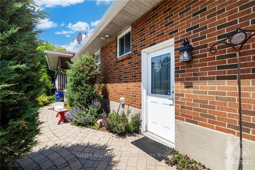 924 REX Avenue, McKellar Heights - Glabar Park and Area, ON K2A 2P7 photo 5