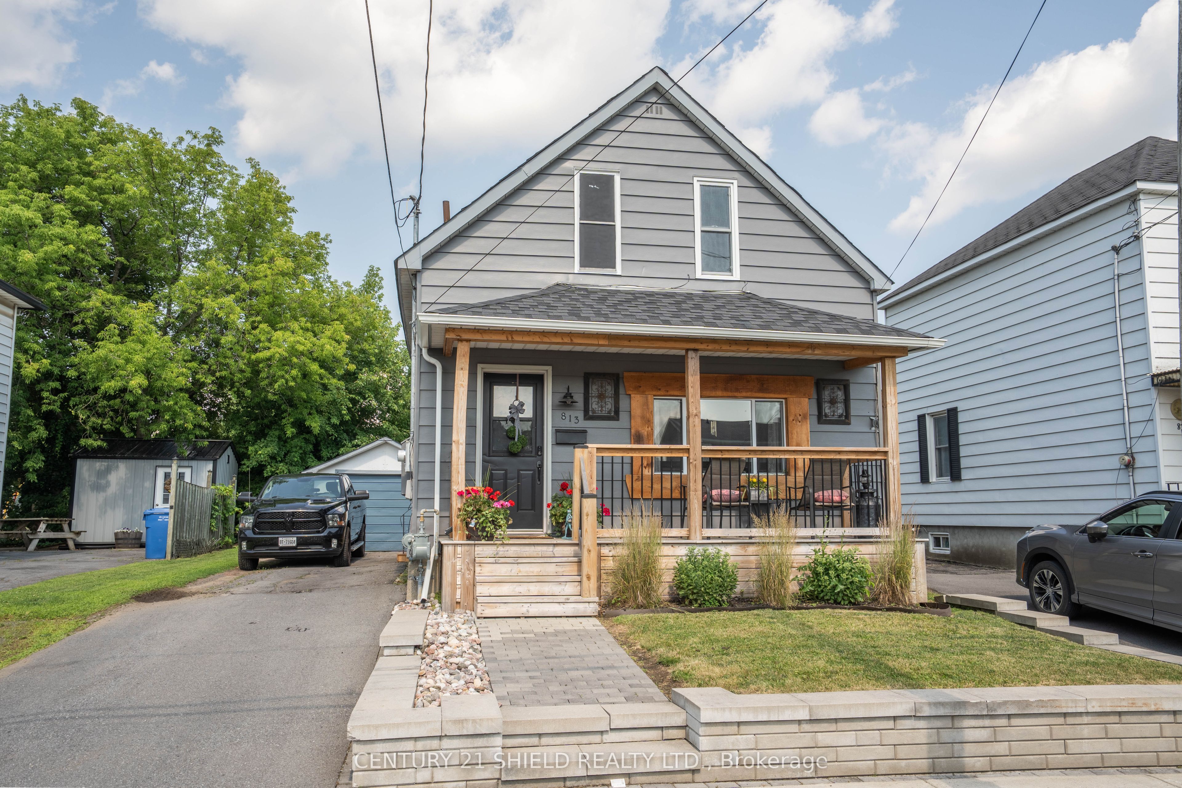 813 York Street, Cornwall, ON K6J 4A7 photo 3