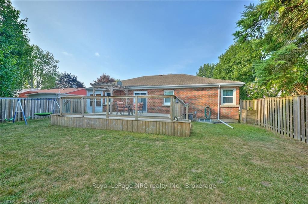 303 Park Avenue W, Haldimand, ON N1A 1M7 photo 4