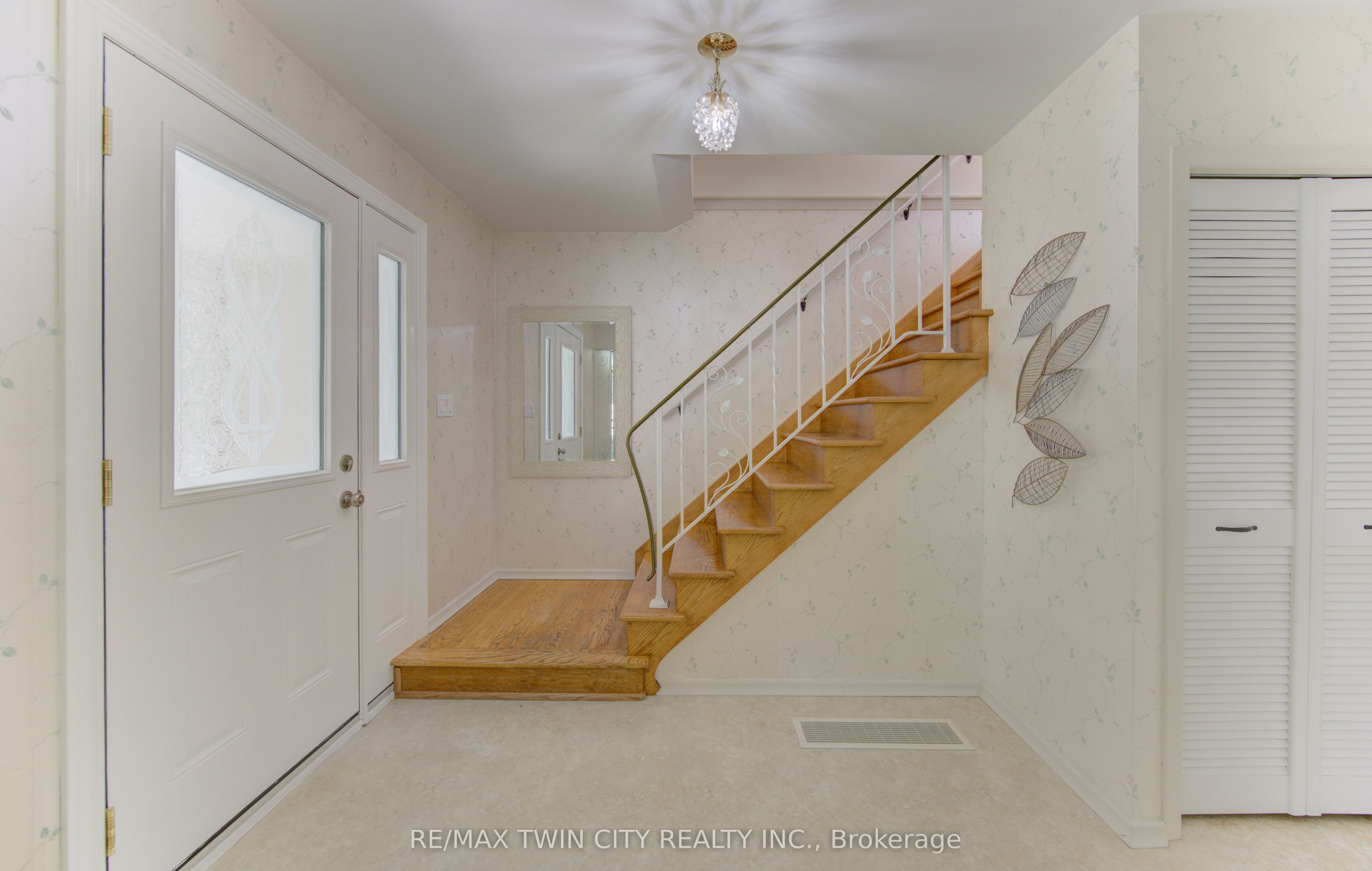 26 Penrose Avenue, Waterloo, ON N2A 1E8 photo 4