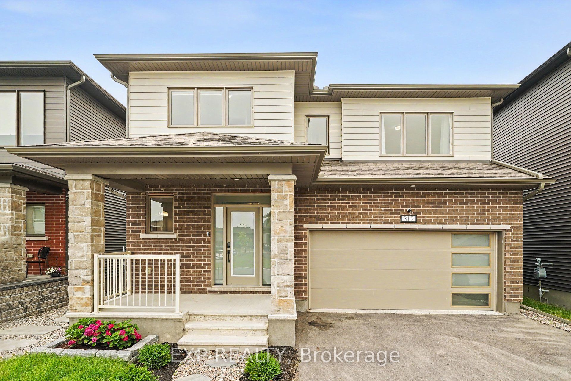 818 Crossgate Street, Barrhaven, ON K2J 7E3 photo 4