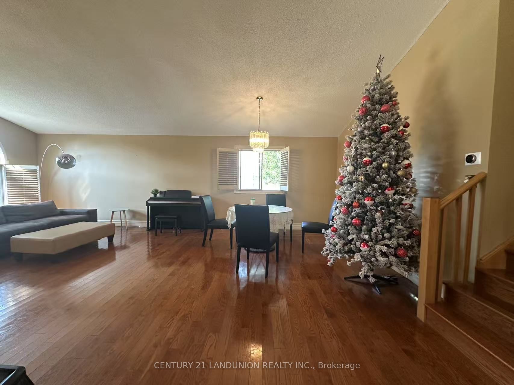 104 Hepburn Crescent, Hamilton, ON L9C 7S5 photo 4