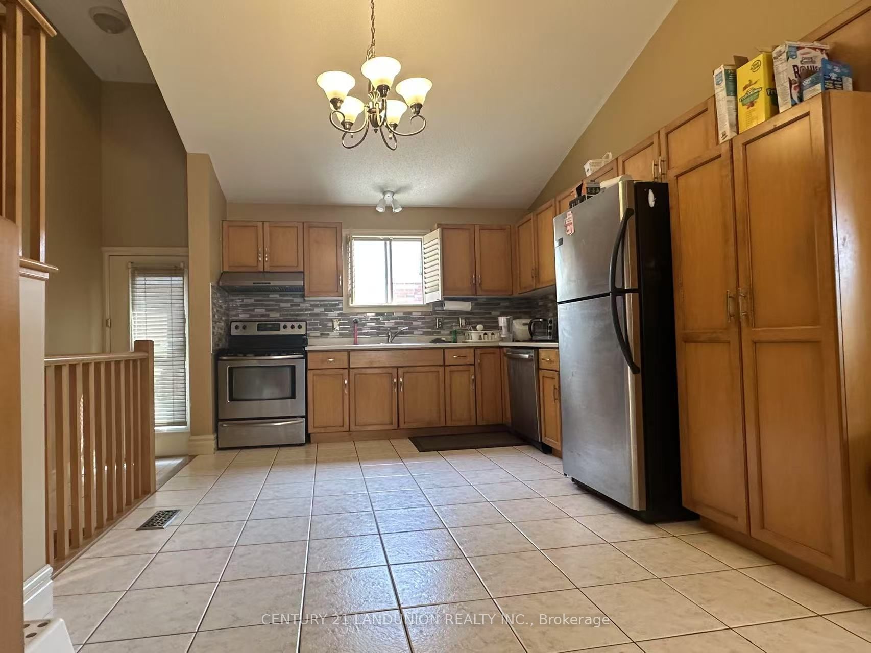 104 Hepburn Crescent, Hamilton, ON L9C 7S5 photo 5