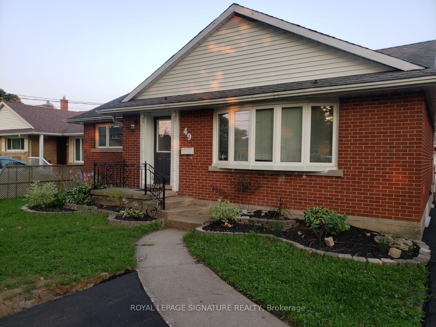 49 Edinburgh Road Main, Kitchener, ON N2B 1M4 photo 3