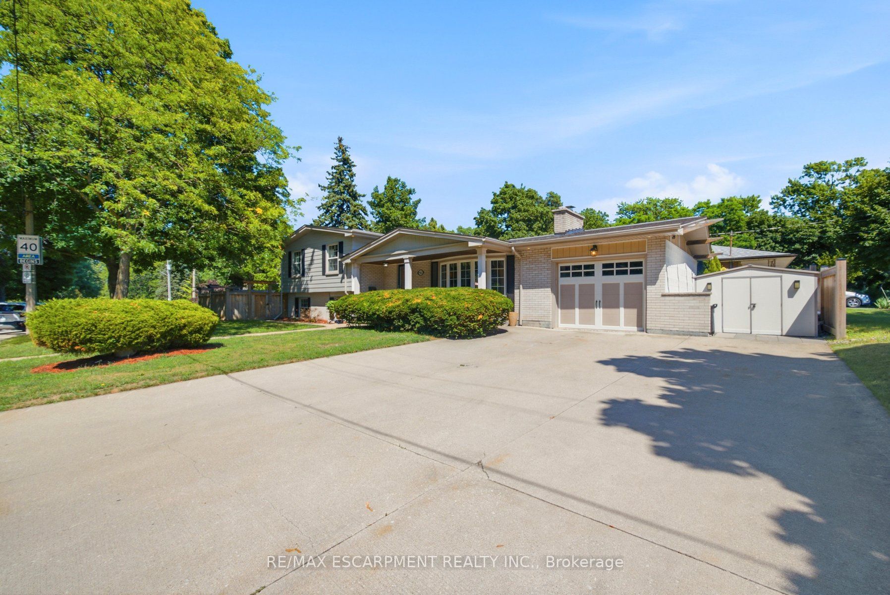 92 AUCHMAR Road, Hamilton, ON L9C 1C5 photo 2
