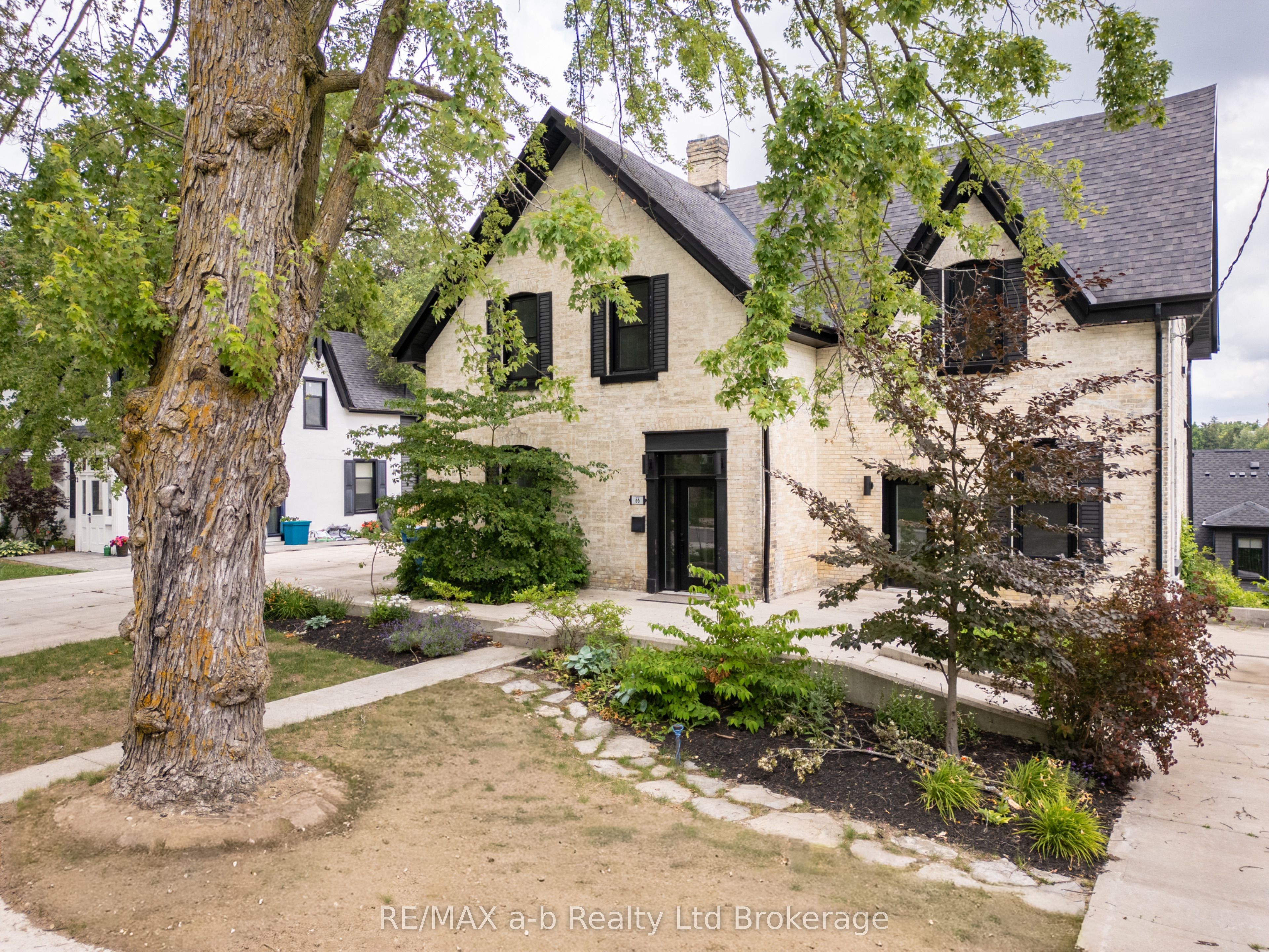 66 Daly Avenue 5, Stratford, ON N5A 1B8