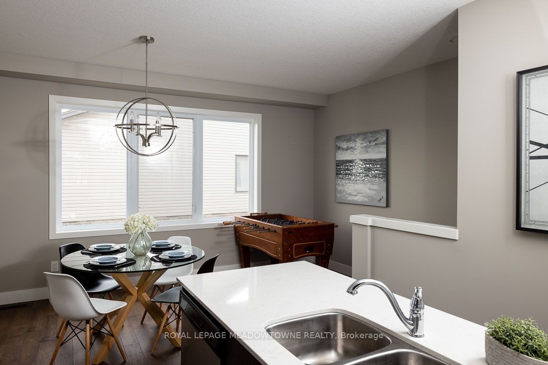 2144 Meadowgate Boulevard, London South, ON N6M 0H5 photo 3