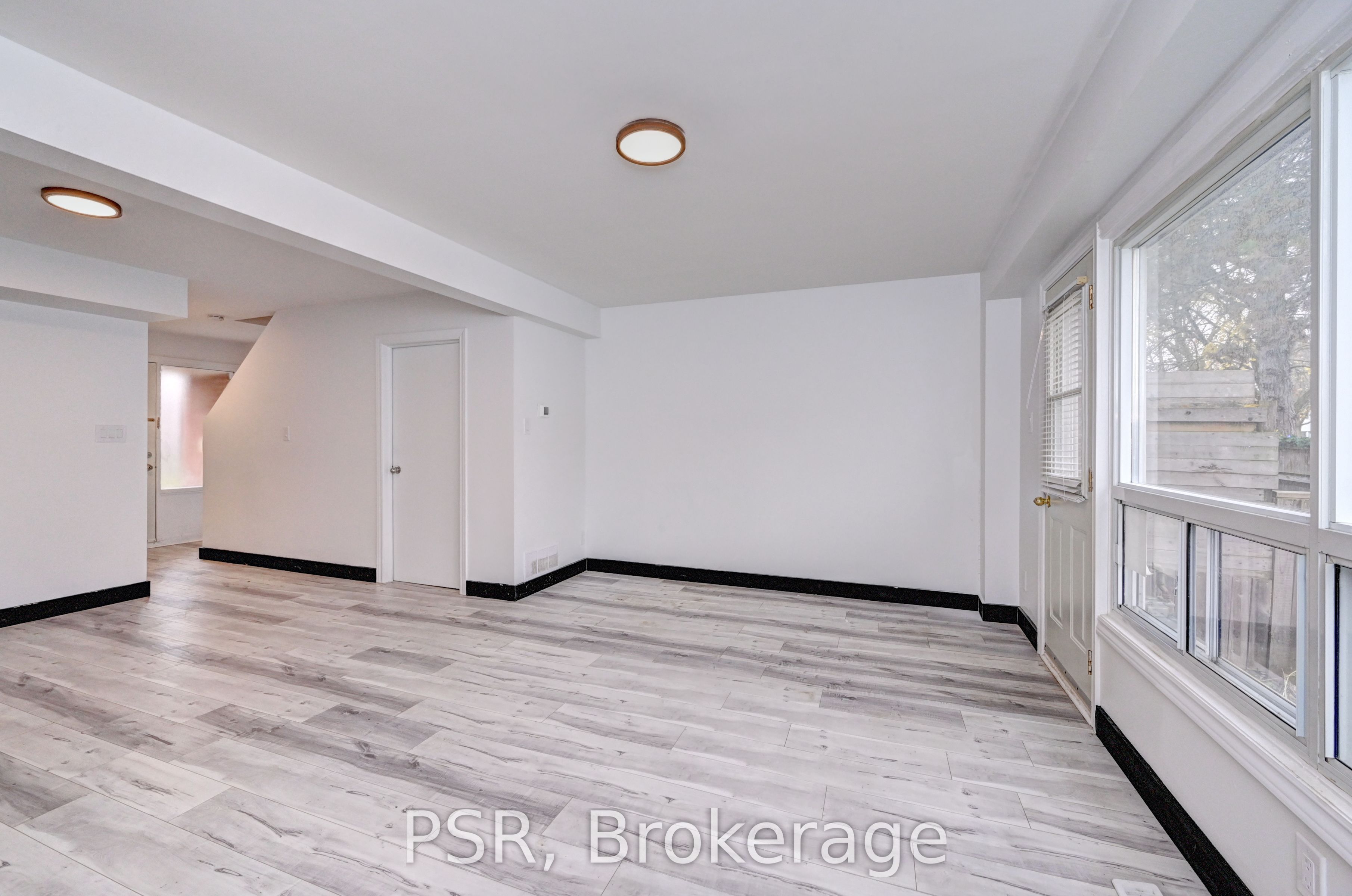 516 Sunnydale Place E, Waterloo, ON N2L 4T1 photo 4