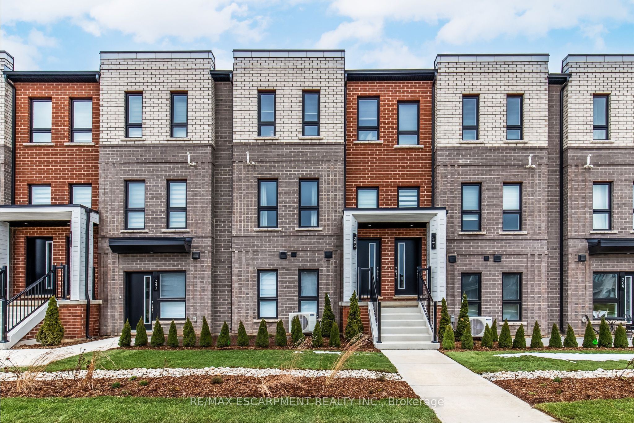 237 Burke Street, Hamilton, ON L8B 2A9