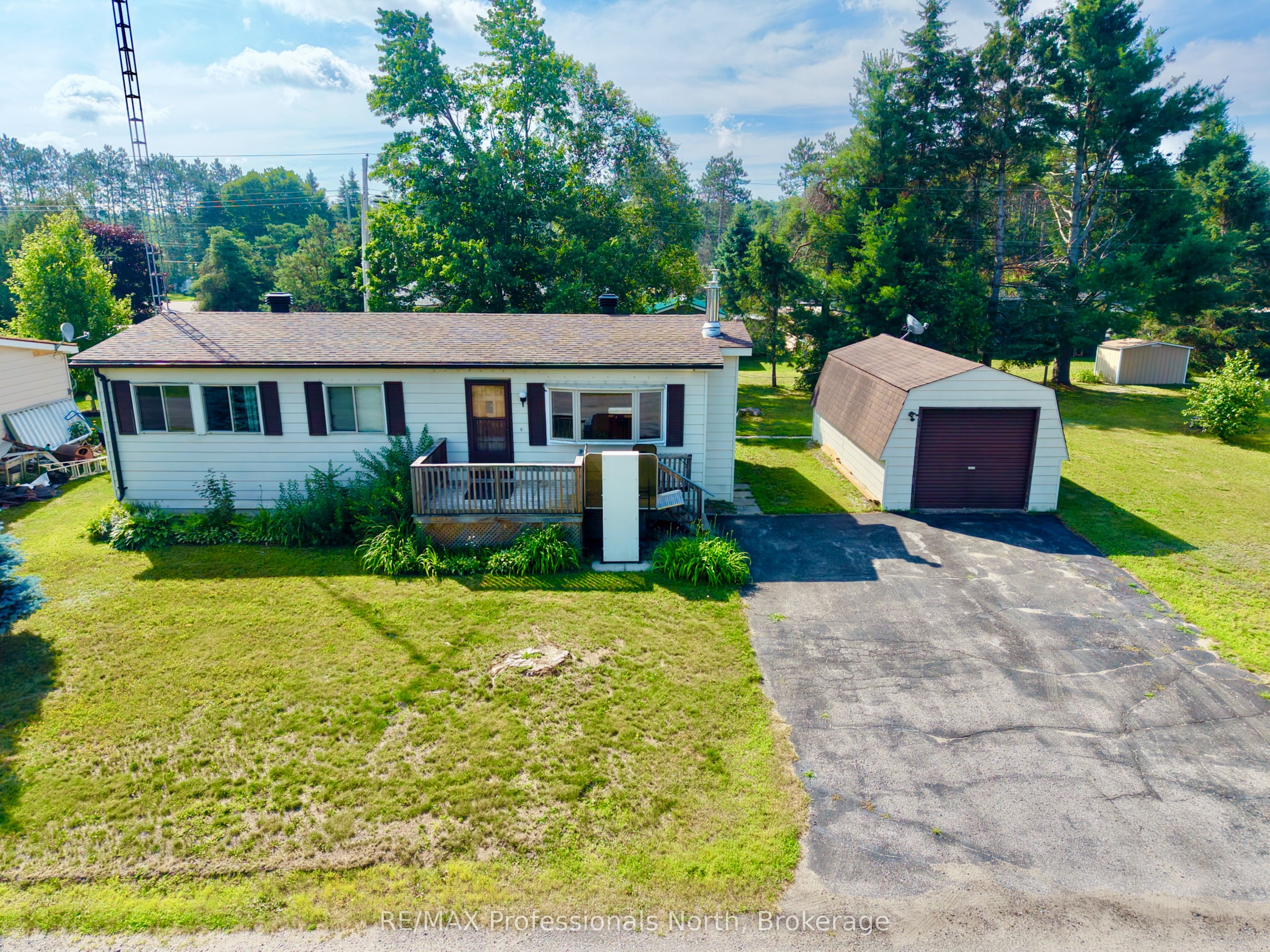 1034 Eighth Lane, Minden Hills, ON K0M 2K0 photo 4
