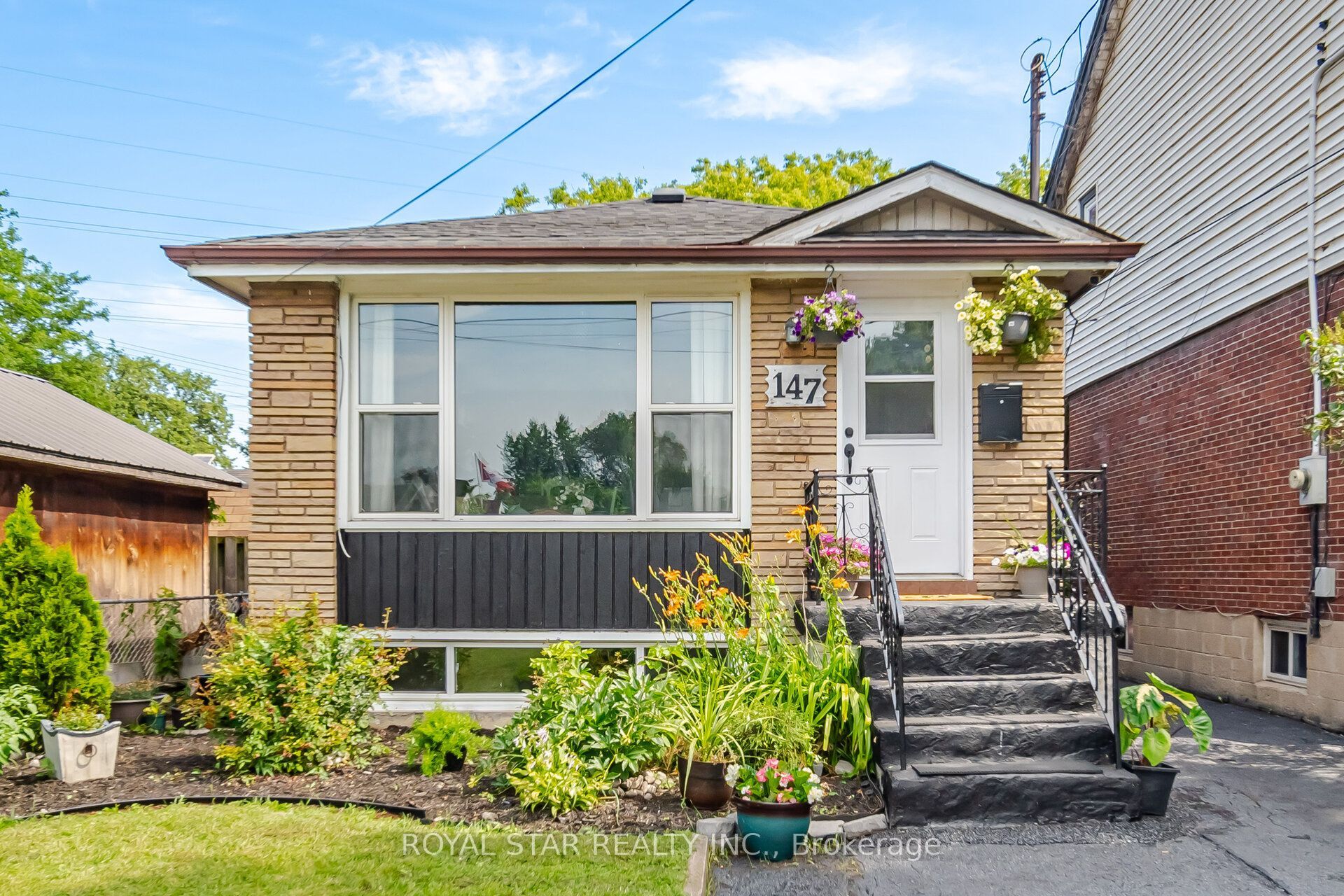 147 Grace Avenue, Hamilton, ON L8H 3W9