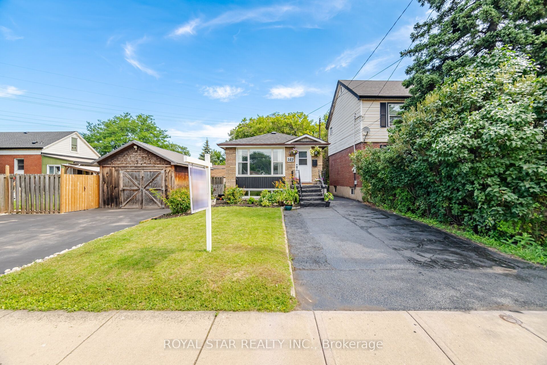 147 Grace Avenue, Hamilton, ON L8H 3W9 photo 2