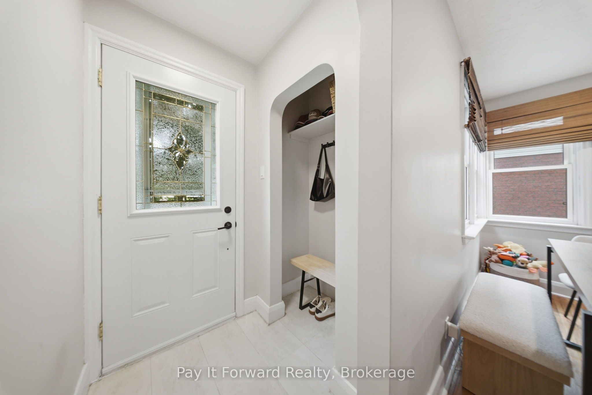 166 Bond Street, Ingersoll, ON N5C 3B1 photo 3