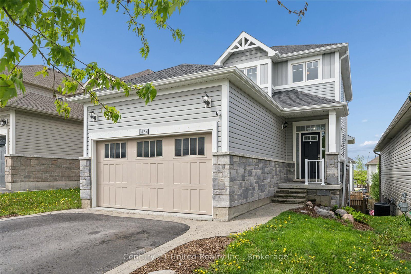 425 Florence Drive, Peterborough, ON K9J 0H7 photo 2