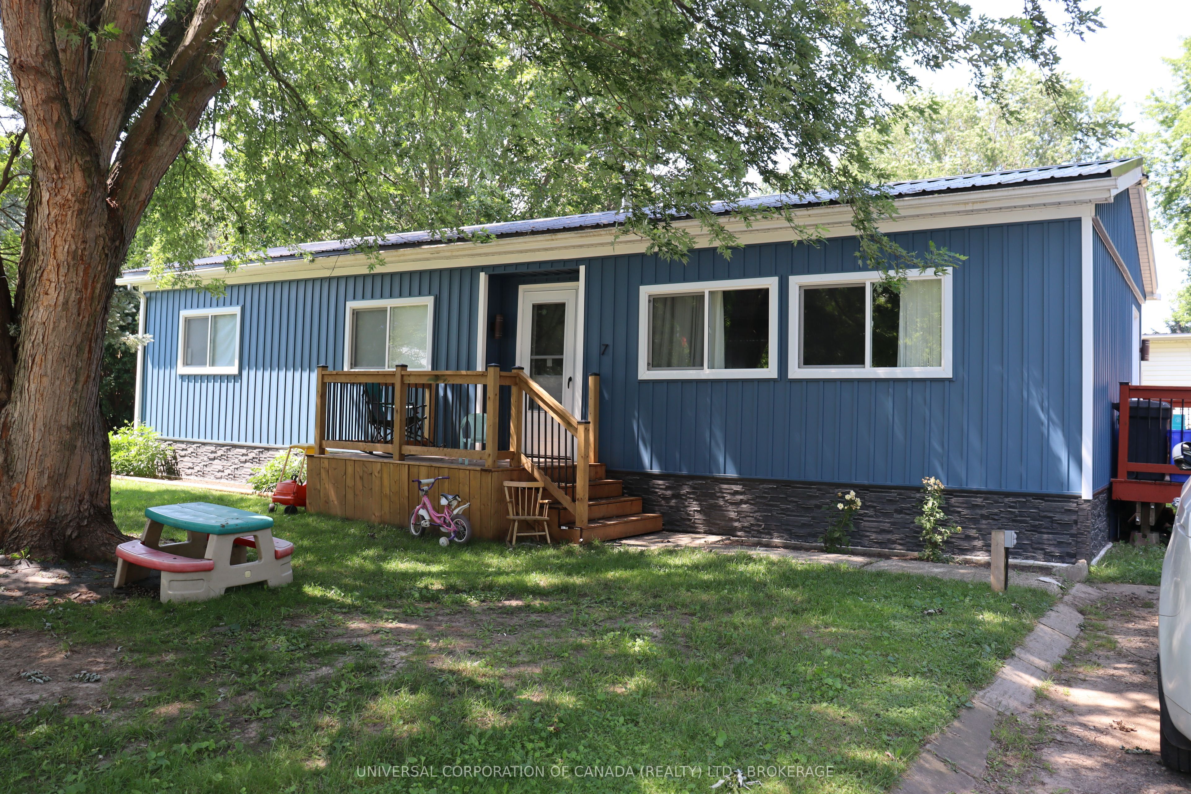 7 MAPLE ST Street E, South-West Oxford, ON N0L 1C0 photo 2