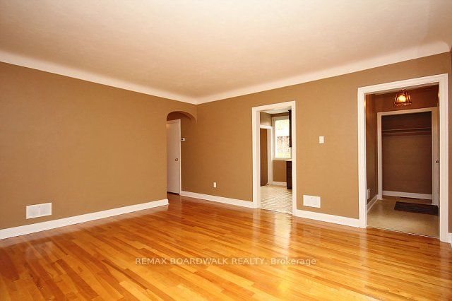 209 Knox Crescent, Alta Vista and Area, ON K1G 0K6 photo 4