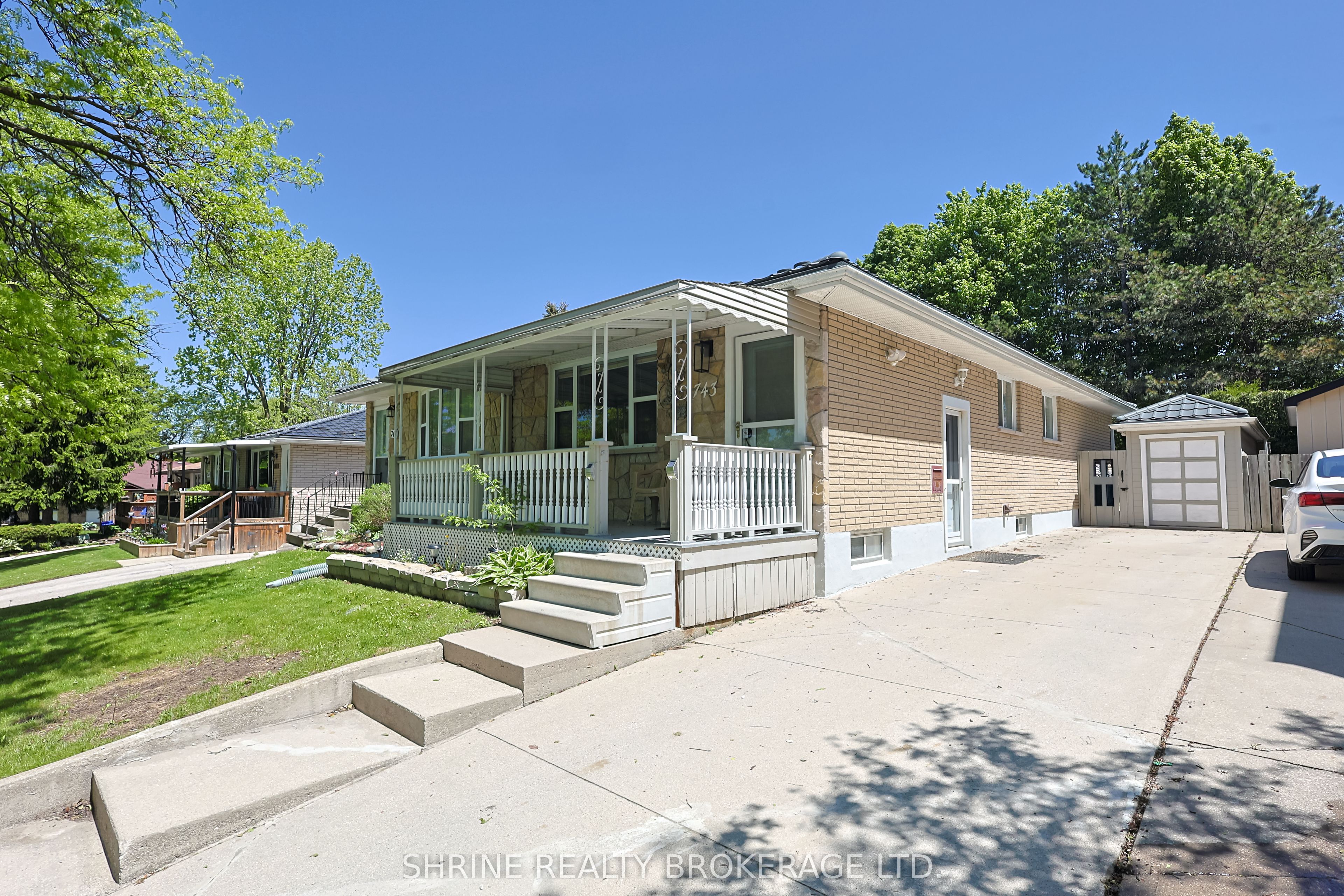 743 Sevilla Park Place, London East, ON N5Y 4H9