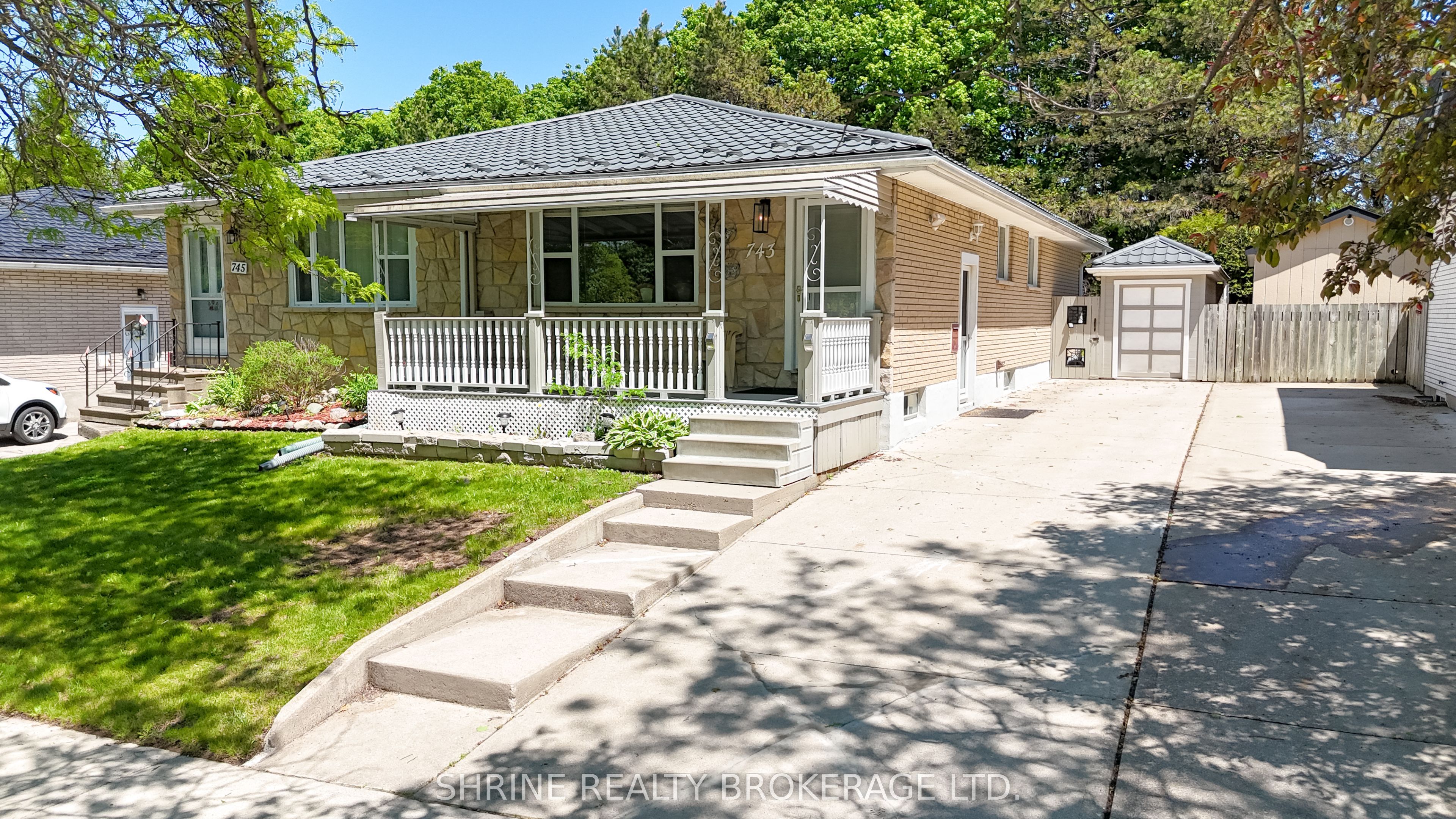 743 Sevilla Park Place, London East, ON N5Y 4H9 photo 2