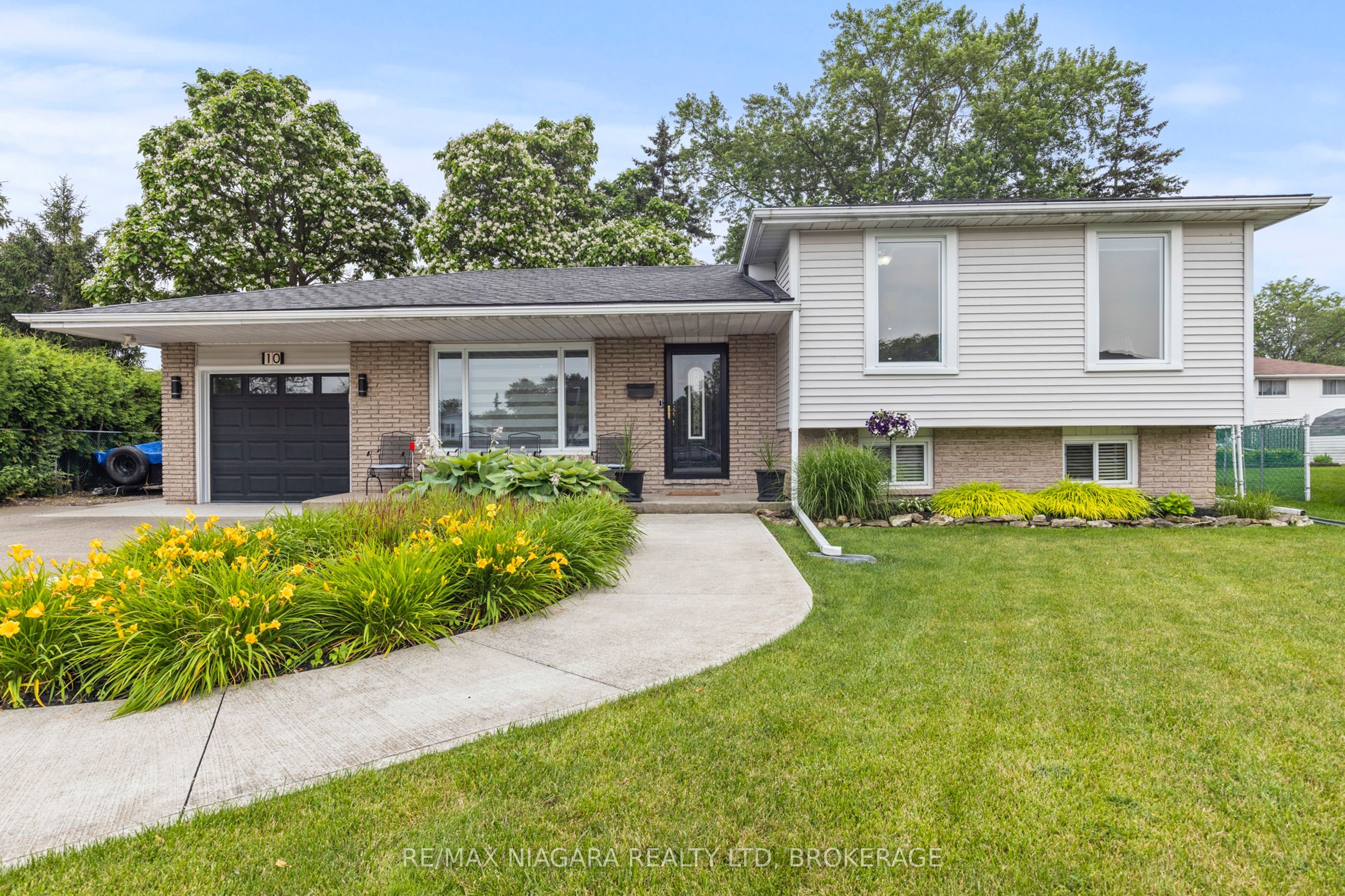 10 Acadia Court, Welland, ON L3C 6J5 photo 2