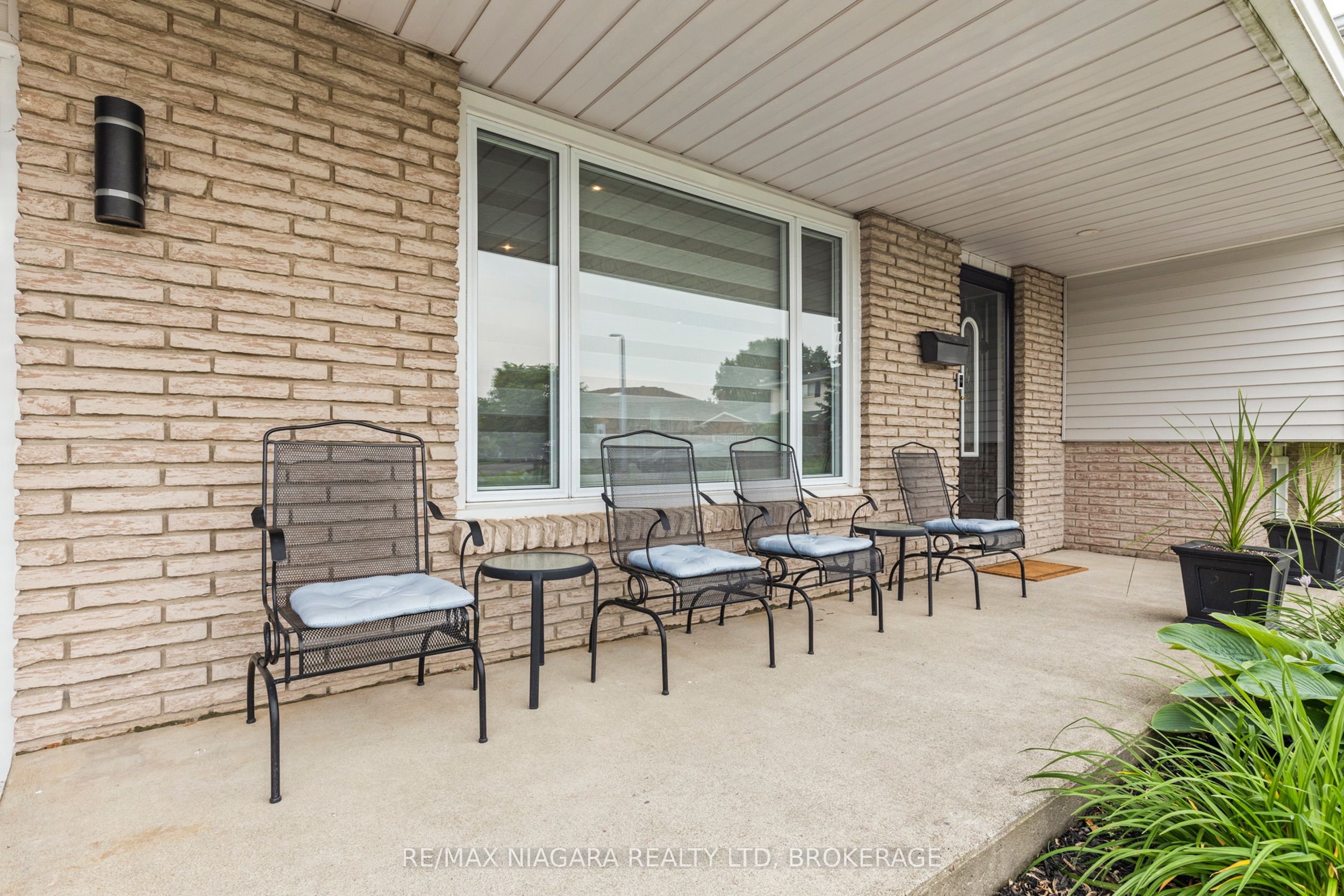 10 Acadia Court, Welland, ON L3C 6J5 photo 3
