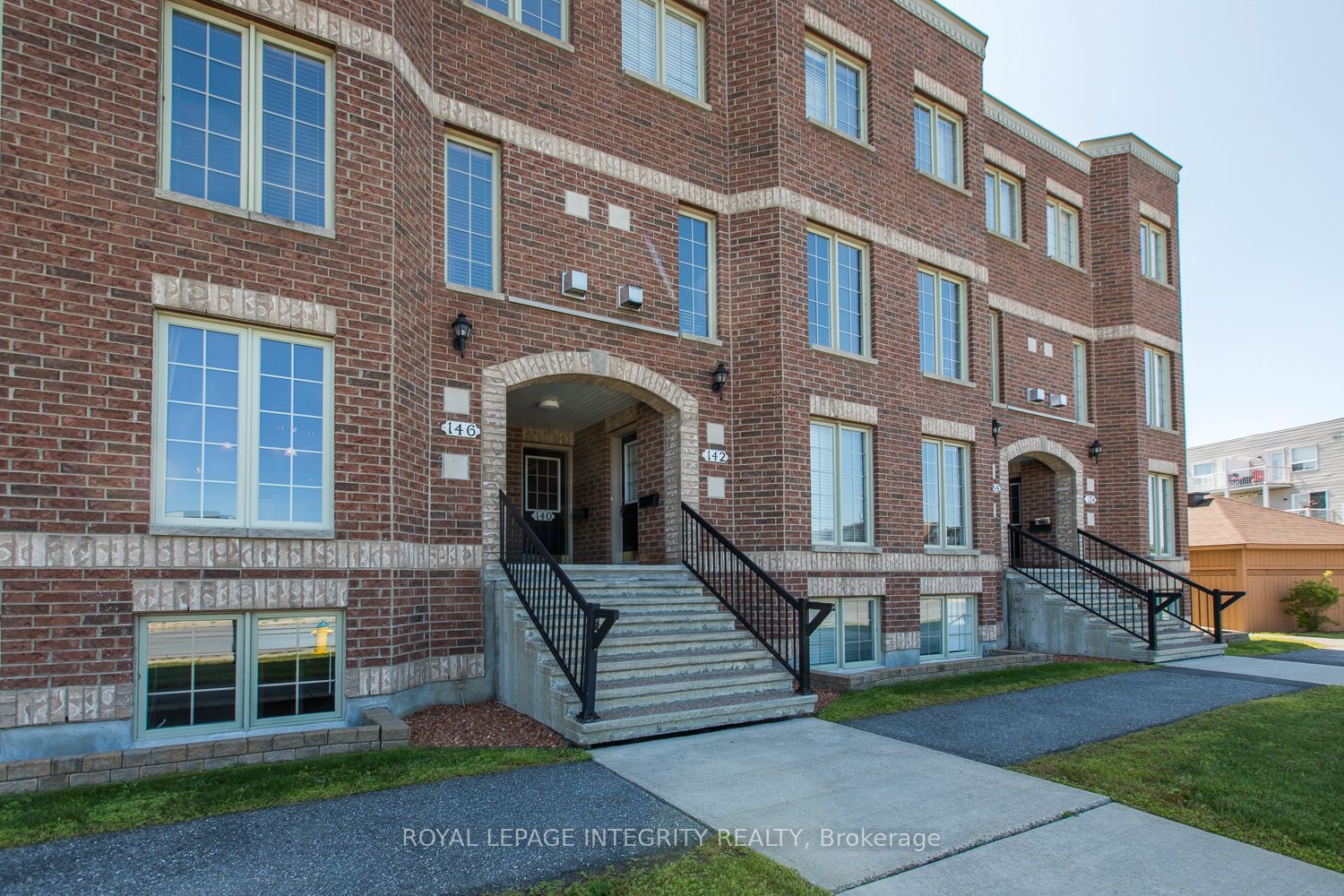 146 Berrigan Drive, Barrhaven, ON K2J 0J4 photo 2